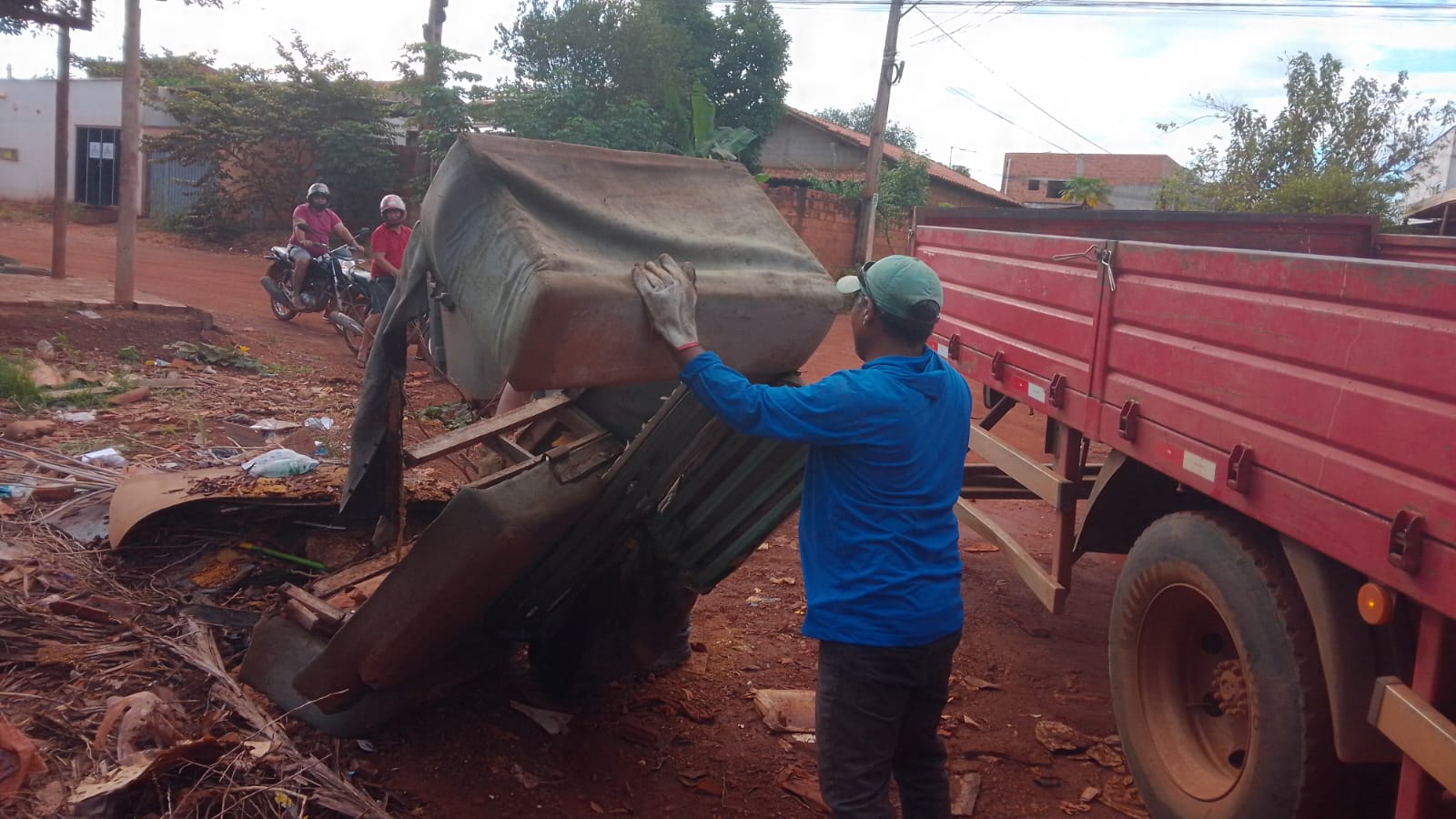 Retirada de entulho no Lago Norte
