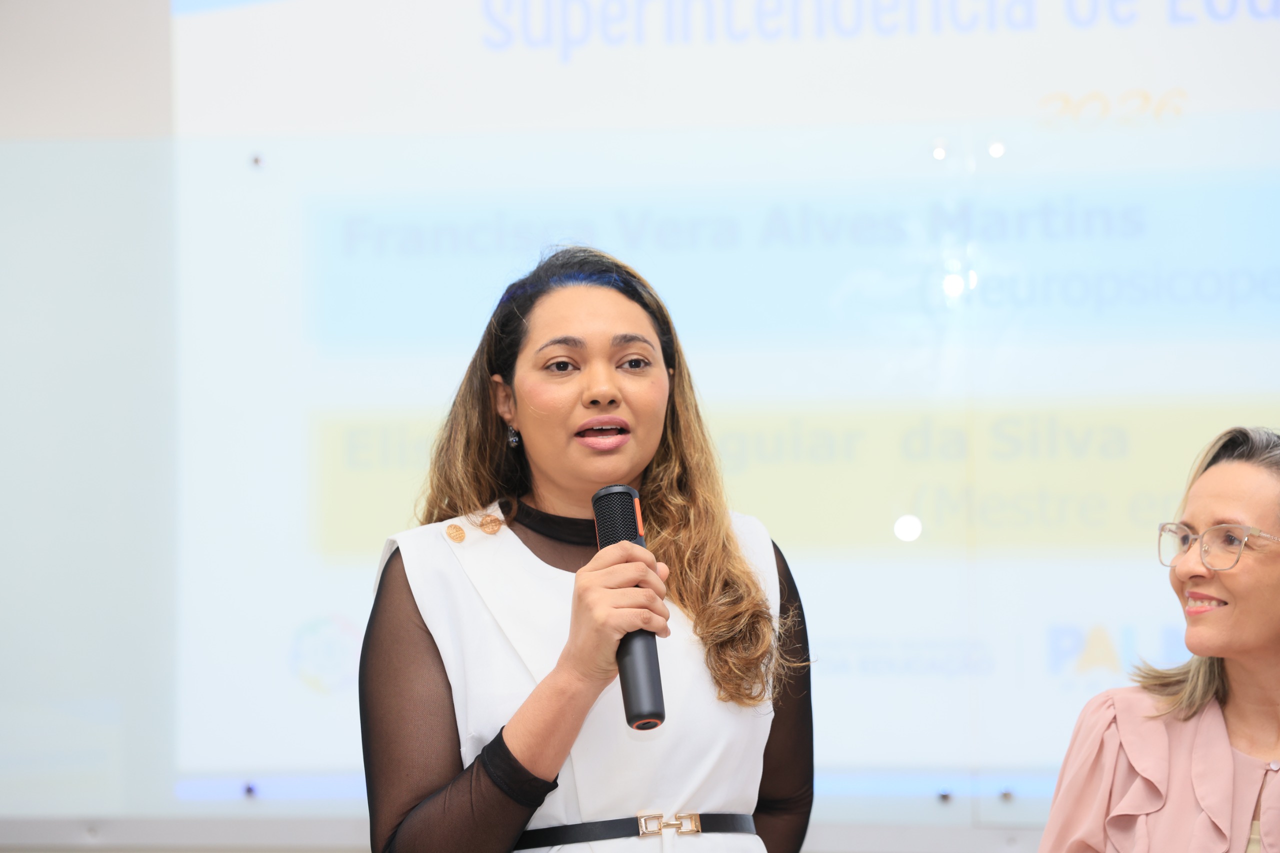 Gestoras compartilham experiências sobre o atendimento a alunos da educação especial
