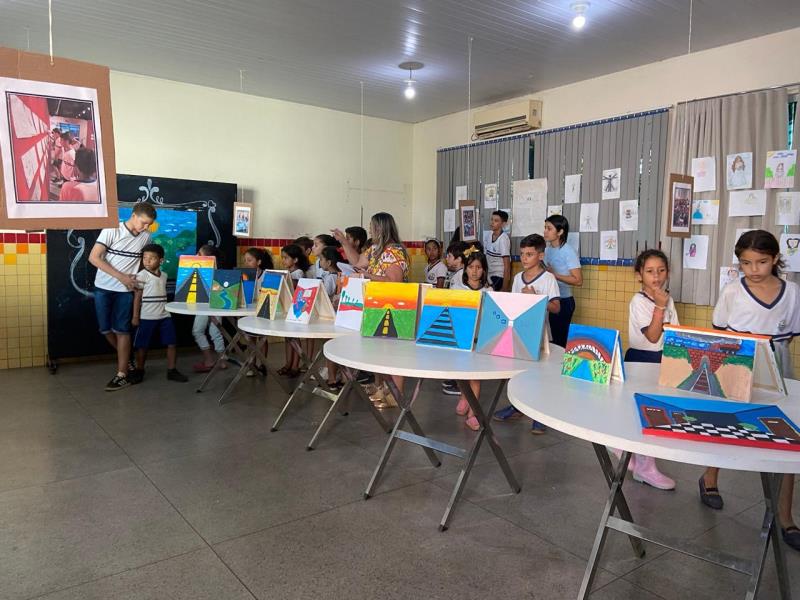 Mostra de Artes de diferentes estilos movimenta a comunidade escolar da ETI Monsenhor Pedro Piagem