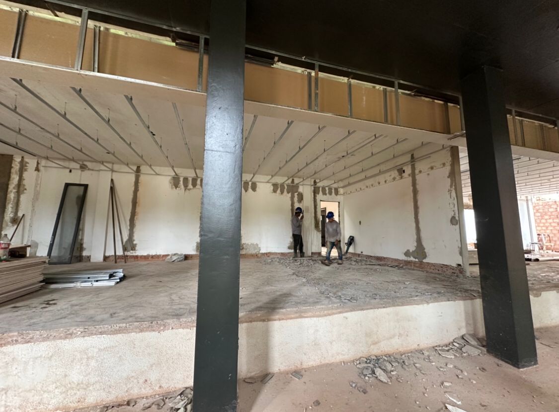 Para assegurar a celeridade da obra, os serviços estão sendo executados seis vezes por semana 