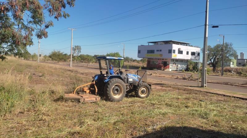 Arne 74, Arso 54, Bertaville e Jardim Aureny IV recebem roçagem de áreas verdes