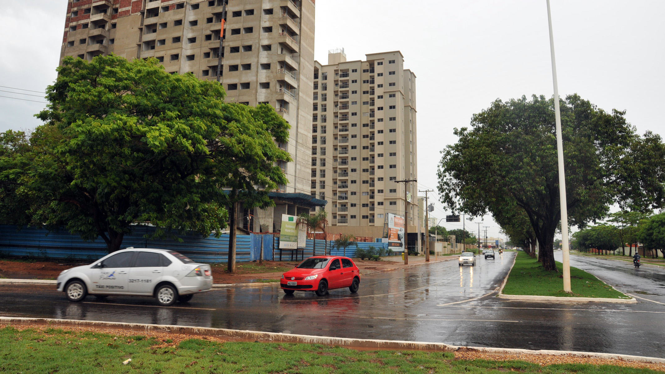 Macrodrenagem nas avenidas LO-15 e LO-19 eliminam alagamentos