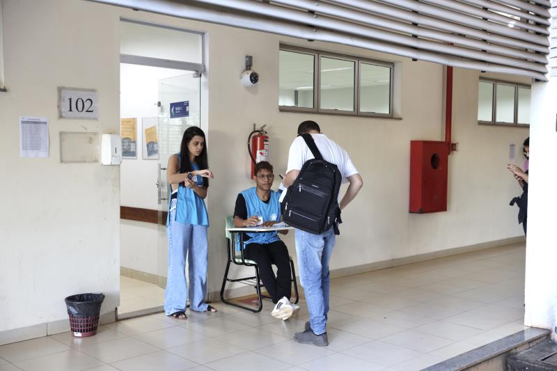 Publicada convocação temporária dos servidores aprovados no concurso da Educação que está sub judice