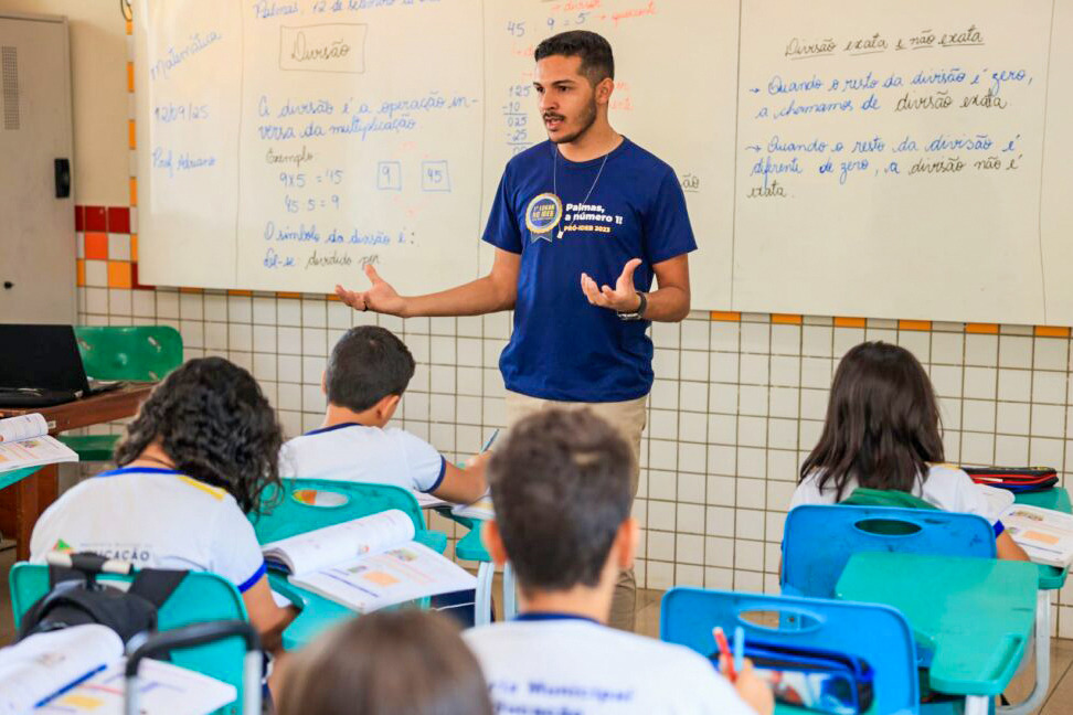 Prefeitura de Palmas regulamenta contratação imediata de professores substitutos durante afastamento de efetivos