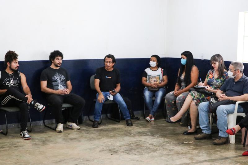 Fundação Cultural ouve demandas da comunidade sobre cursos de artes para Taquaruçu