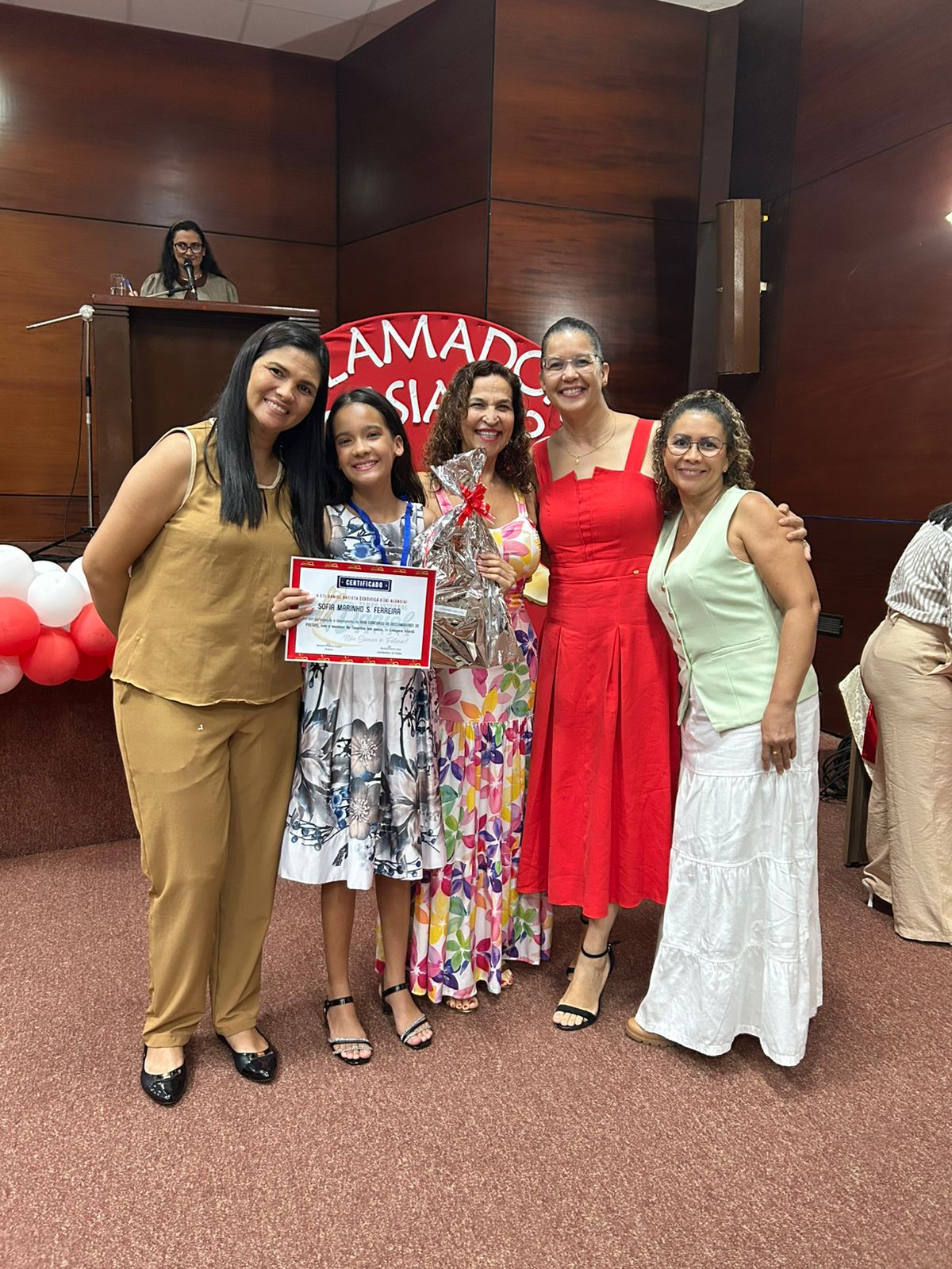 Ao final das apresentações, as melhores declamações de poesias foram premiadas em diferentes categorias