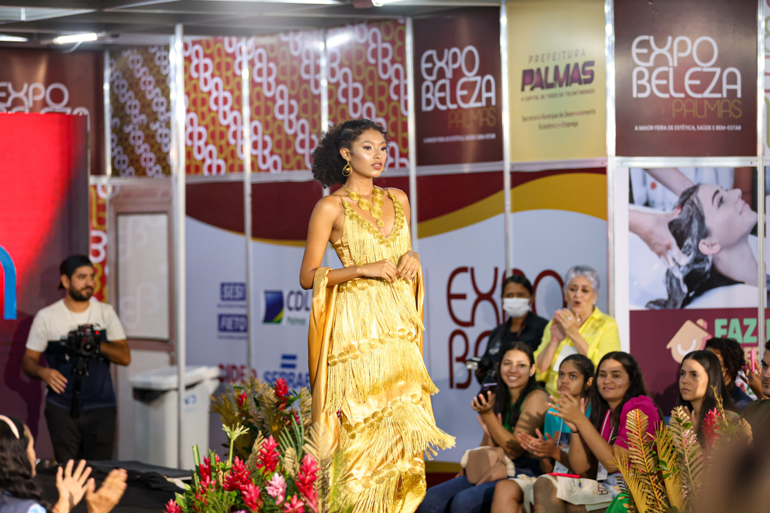 Desfile de encerramento da 1ª ExpoBeleza celebra riquezas tocantinenses