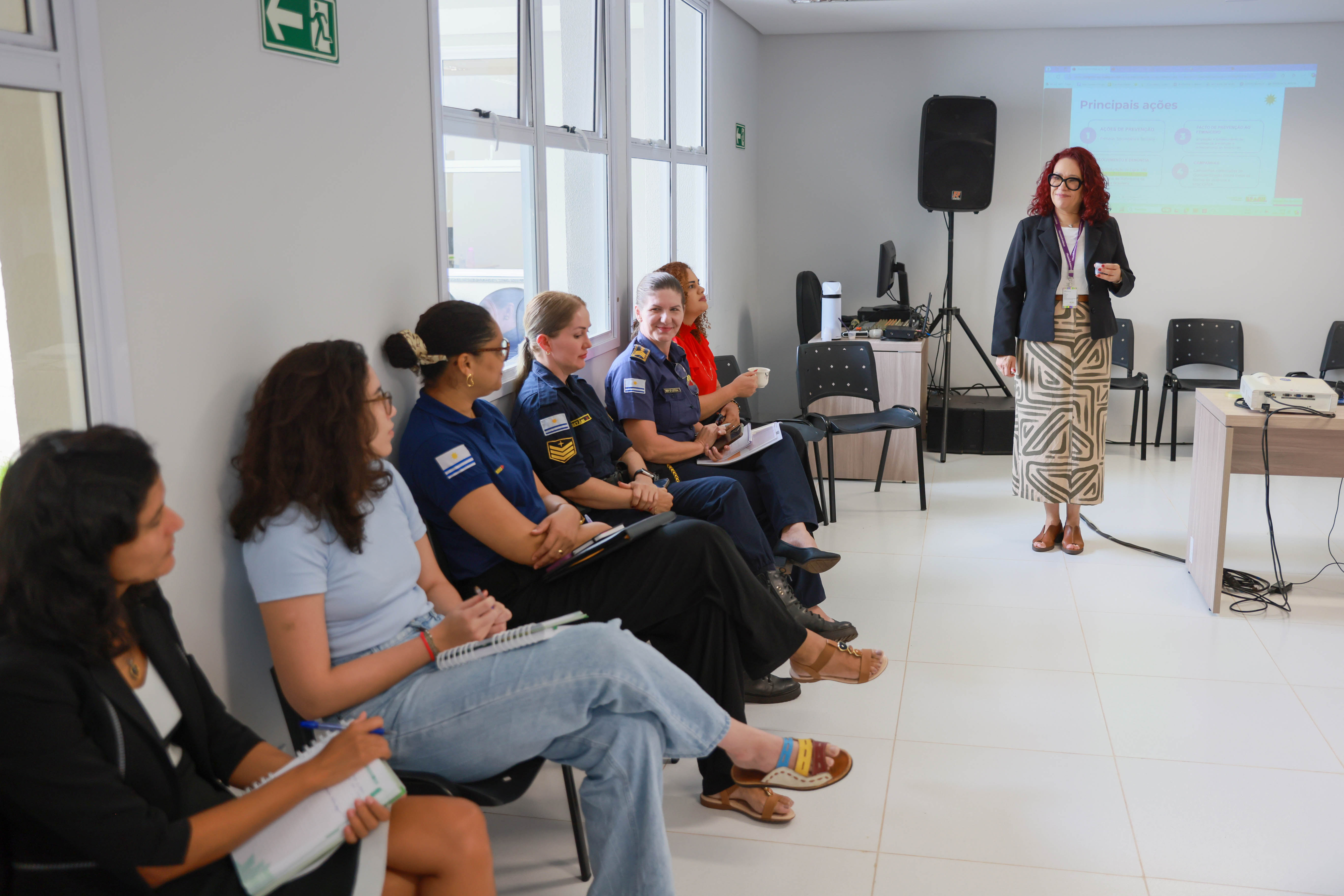 O sistema UNA Casa da Mulher Brasileira é um sistema nacional de dados que irá coletar e organizar, de maneira padronizada e estruturada, os dados referentes aos atendimentos realizados nas Casas em todo o país. O principal objetivo do sistema é agilizar o atendimento às mulheres em situação de violência, possibilitar a coleta de dados estratégicos para a formulação de políticas públicas voltadas às mulheres. Data: 23/04/2025Local: Casa da Mulher Brasileira, Palmas–TOFoto: Júnior Suzuki