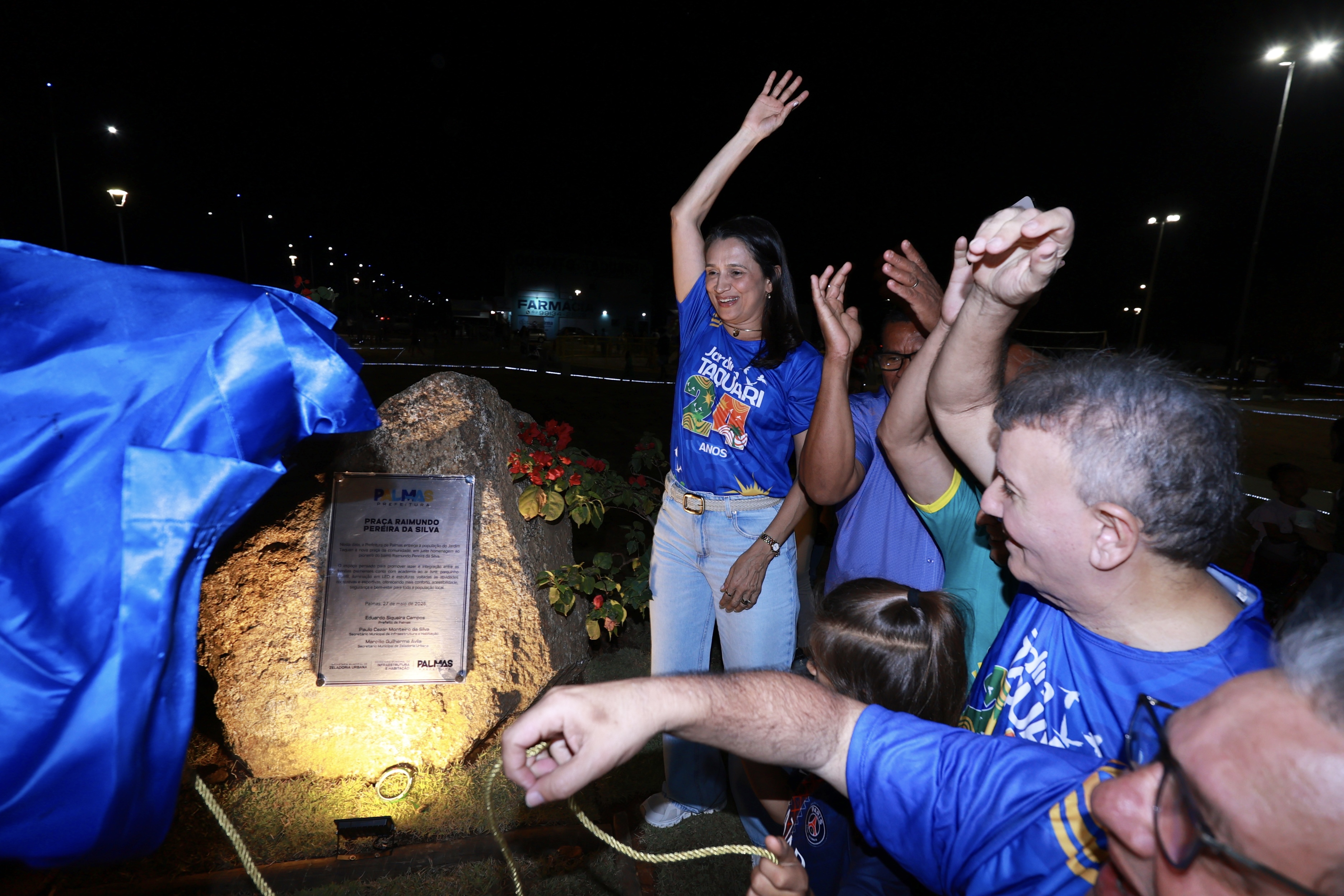 Prefeito Eduardo Siqueira entrega nova praça no Jardim Taquari durante aniversário de 24 anos do bairro