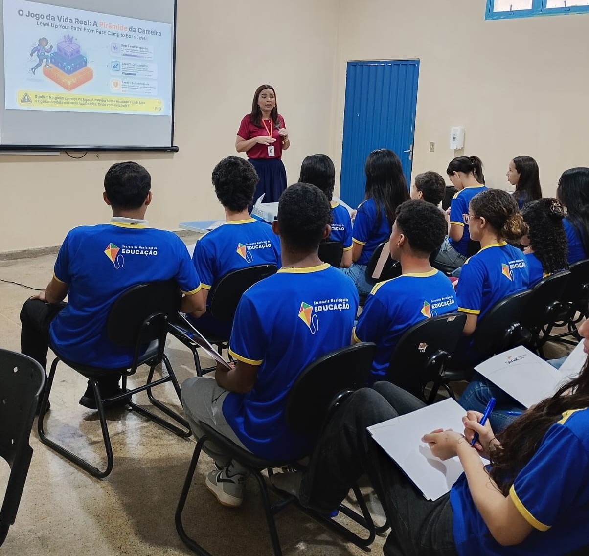 Estudantes da Escola Antônio Gonçalves participam de oficina sobre carreira e empregabilidade
