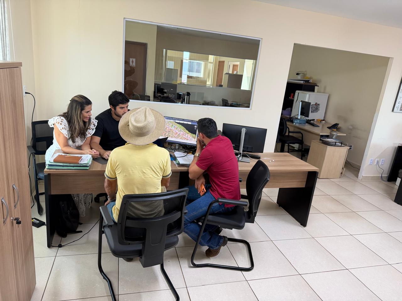 Prefeitura de Palmas começa a receber moradores da Vila Agrotins para regularização fundiária