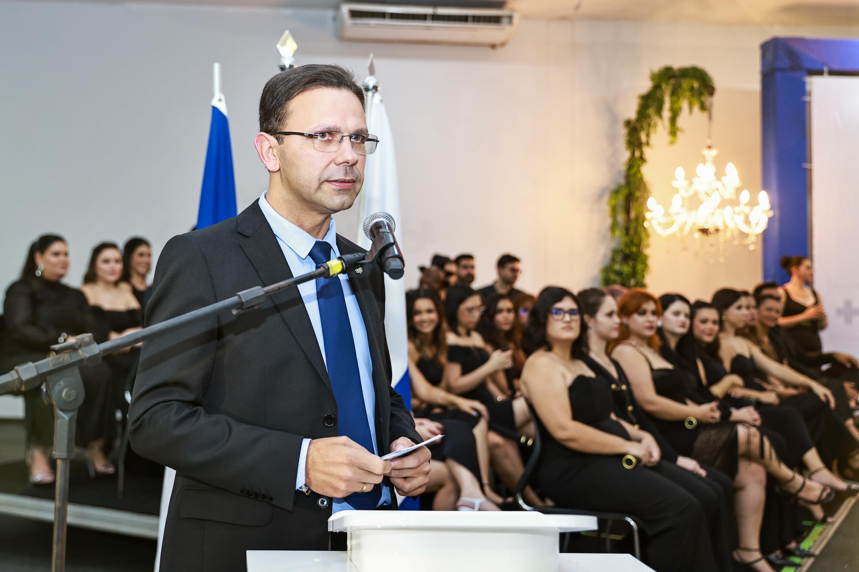 Chefe de Gabinete, Carlos Junior, falou em nome do prefeito Eduardo Siqueira Campos