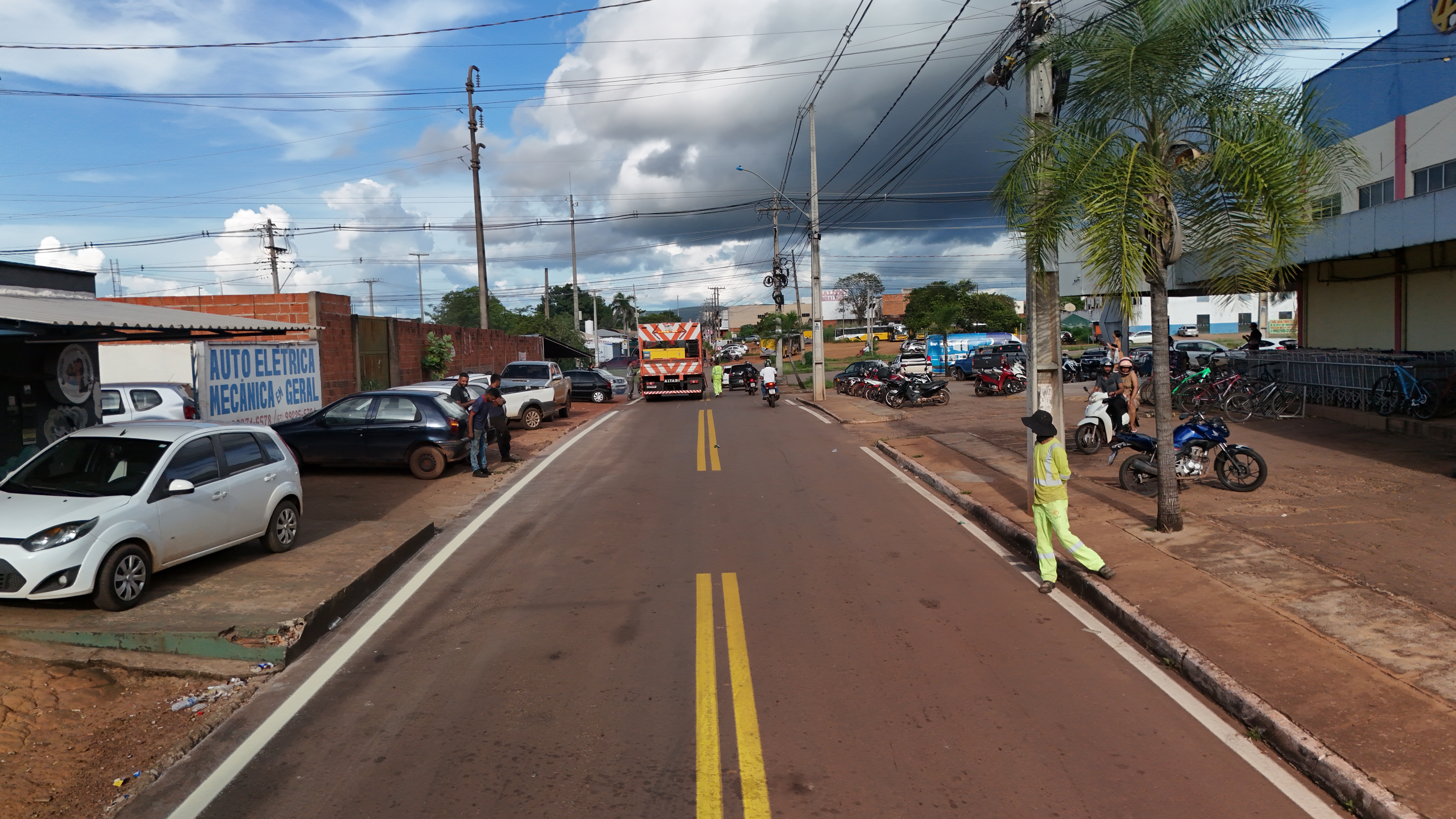 Prefeitura de Palmas conclui sinalização viária em avenidas do setor Santa Bárbara