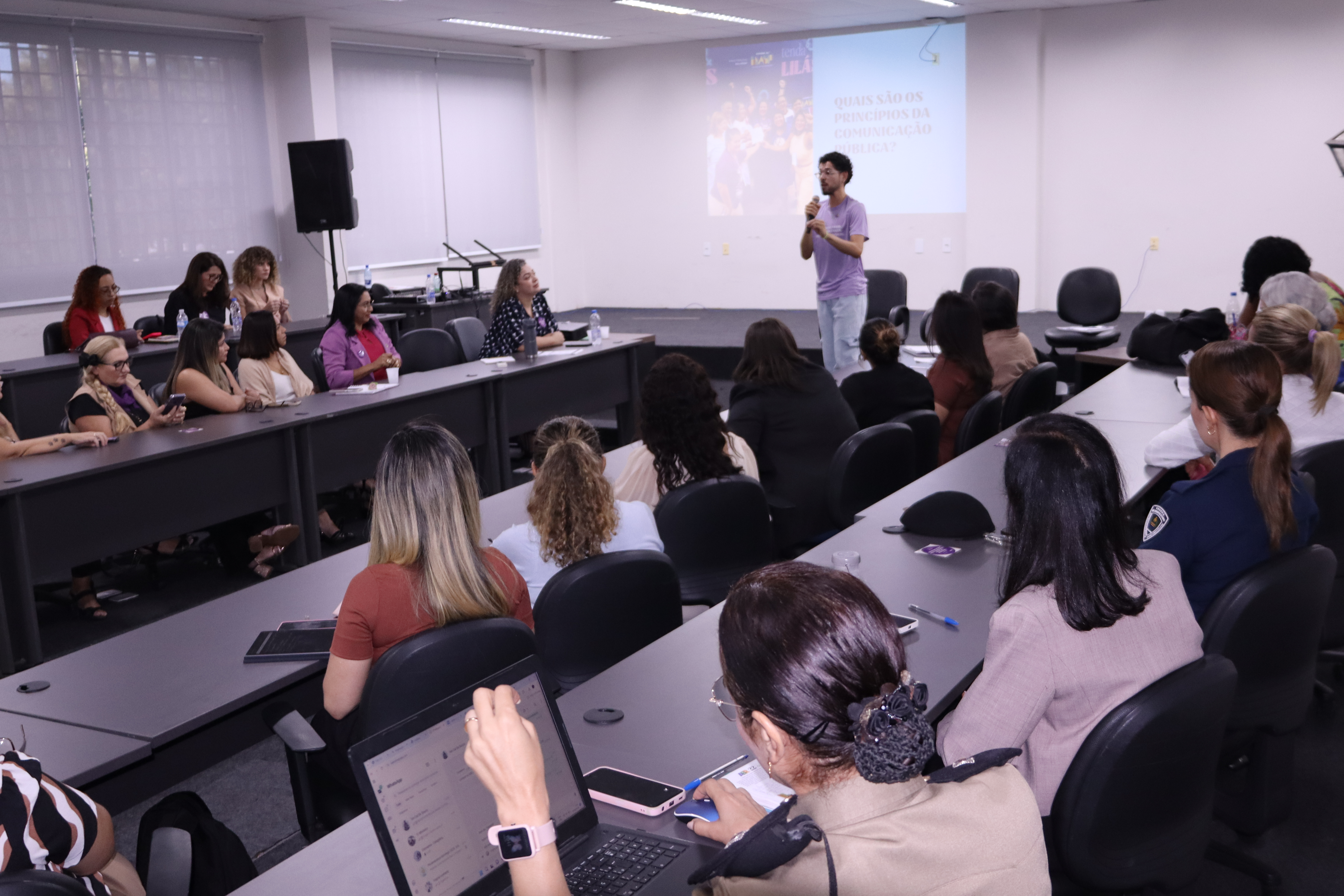 Roda de Saberes reúne gestoras, instituições e movimentos sociais para fortalecer a construção coletiva da Tenda Lilás em Palmas - Foto: Ana Alice Damaceno