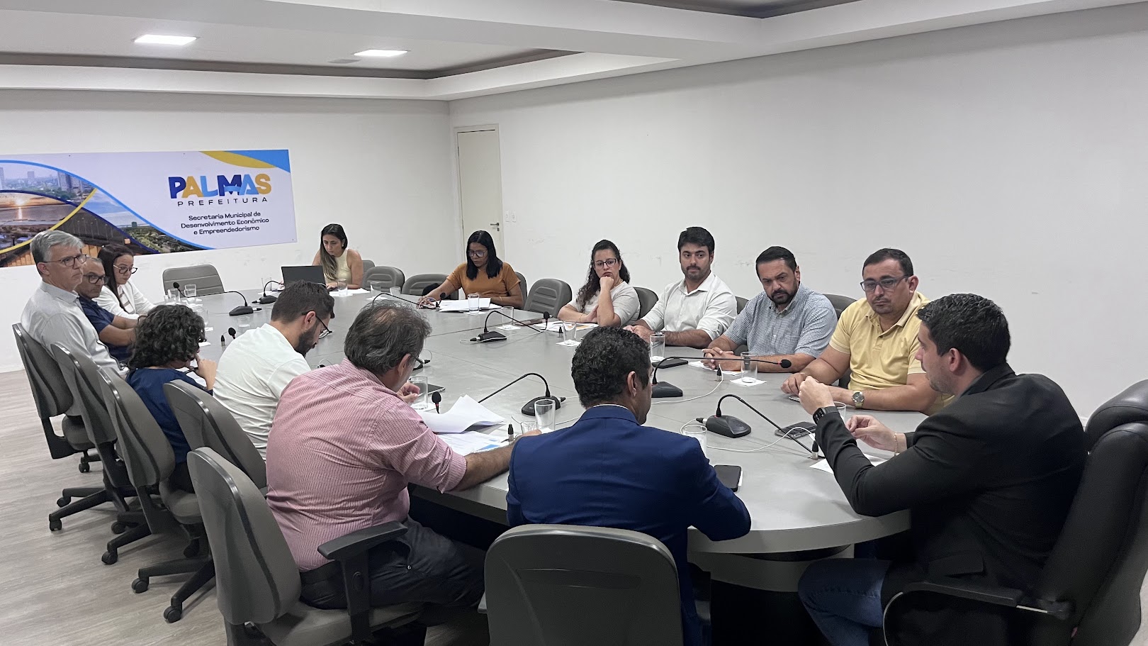 Prefeitura estrutura medidas para reduzir burocracia e melhorar ambiente de negócios em Palmas