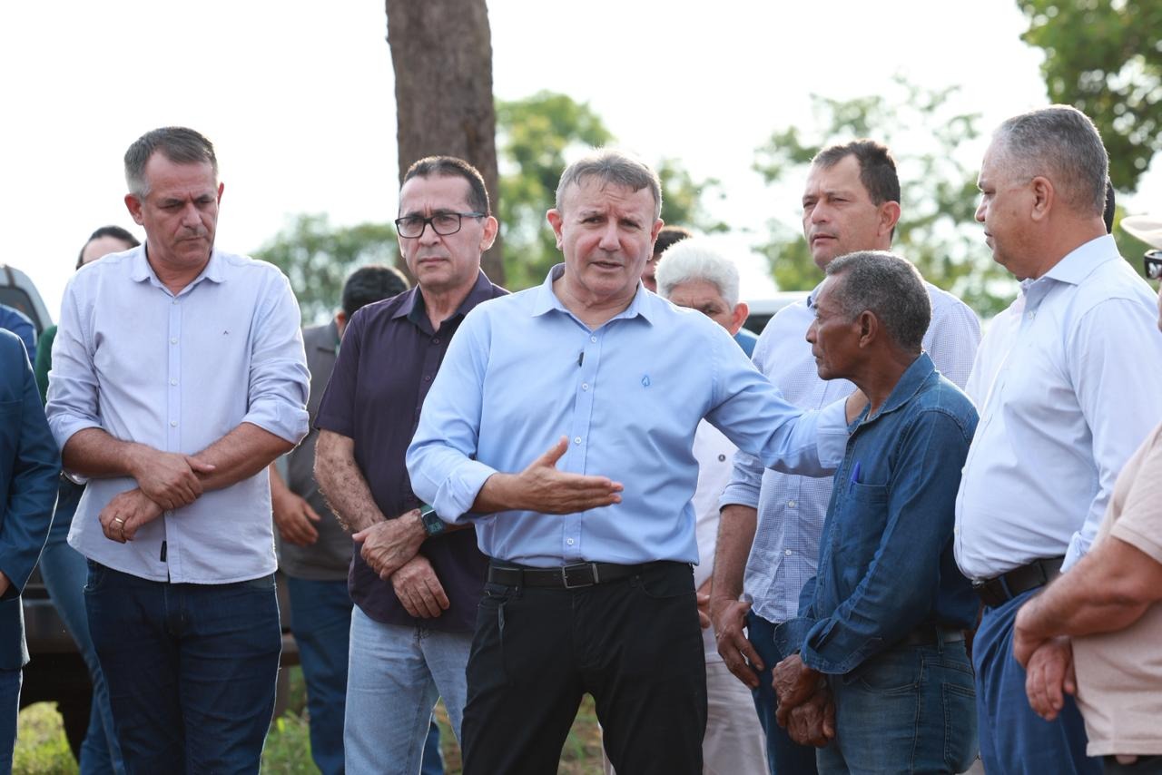 Jaime Café, César Félix e o prefeito Eduardo Siqueira Campos: união pelos pequenos produtores de Palmas