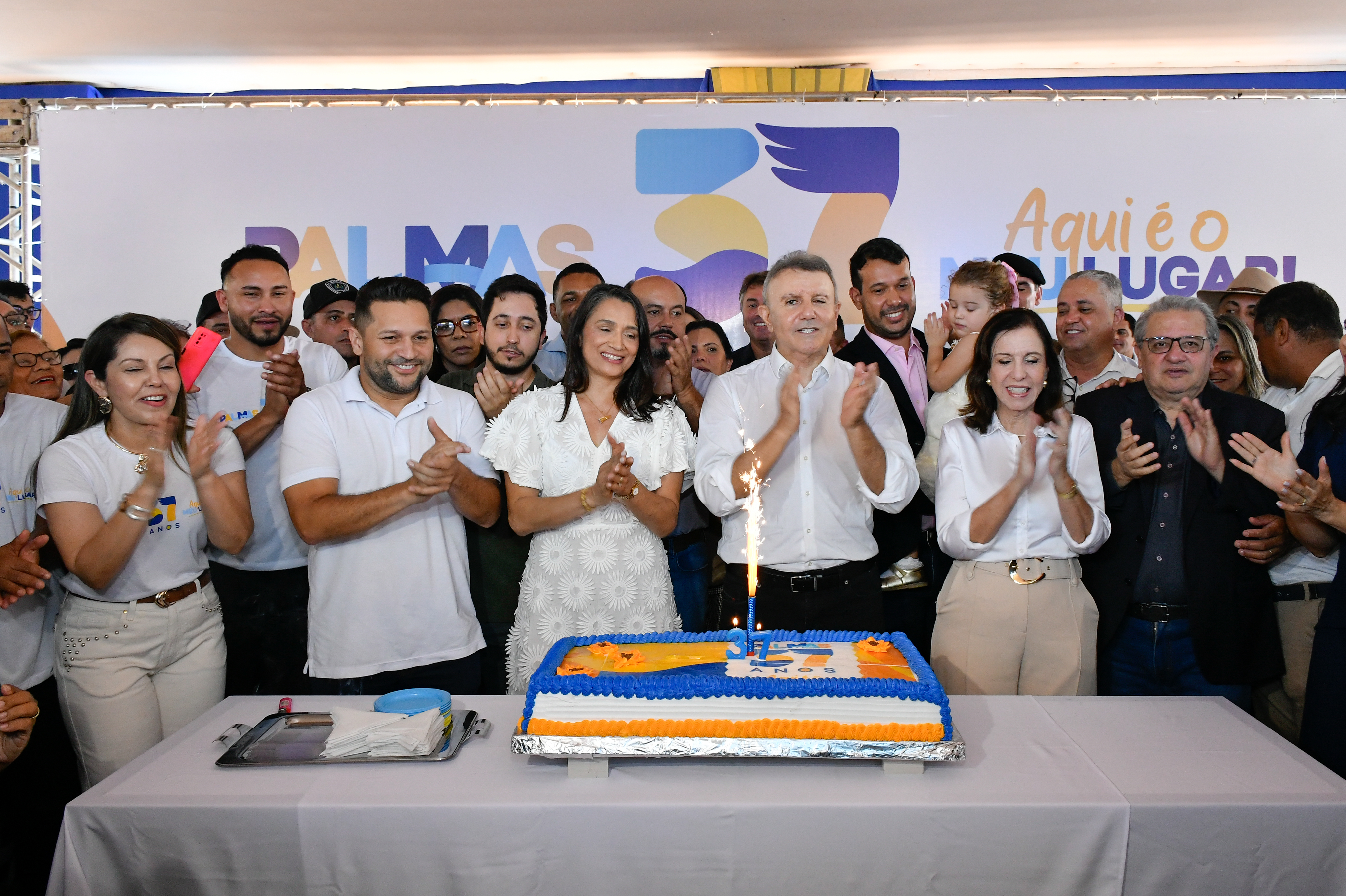 Palmas celebra aniversário com ato cívico, cultura e participação popular em frente ao Paço Municipal