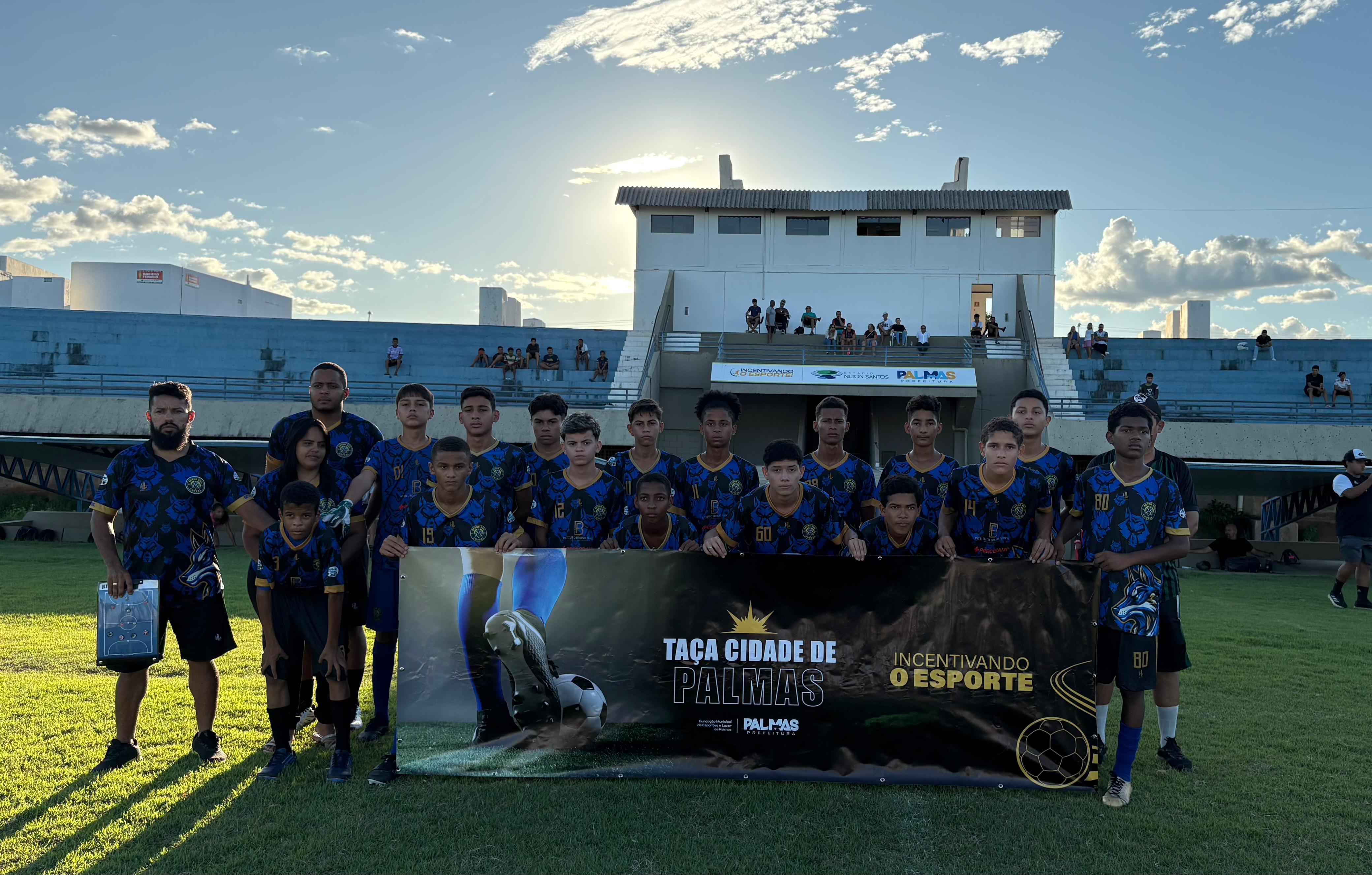 Jogadores do Projeto Vitória sub 15 na Taça Cidade de Palmas