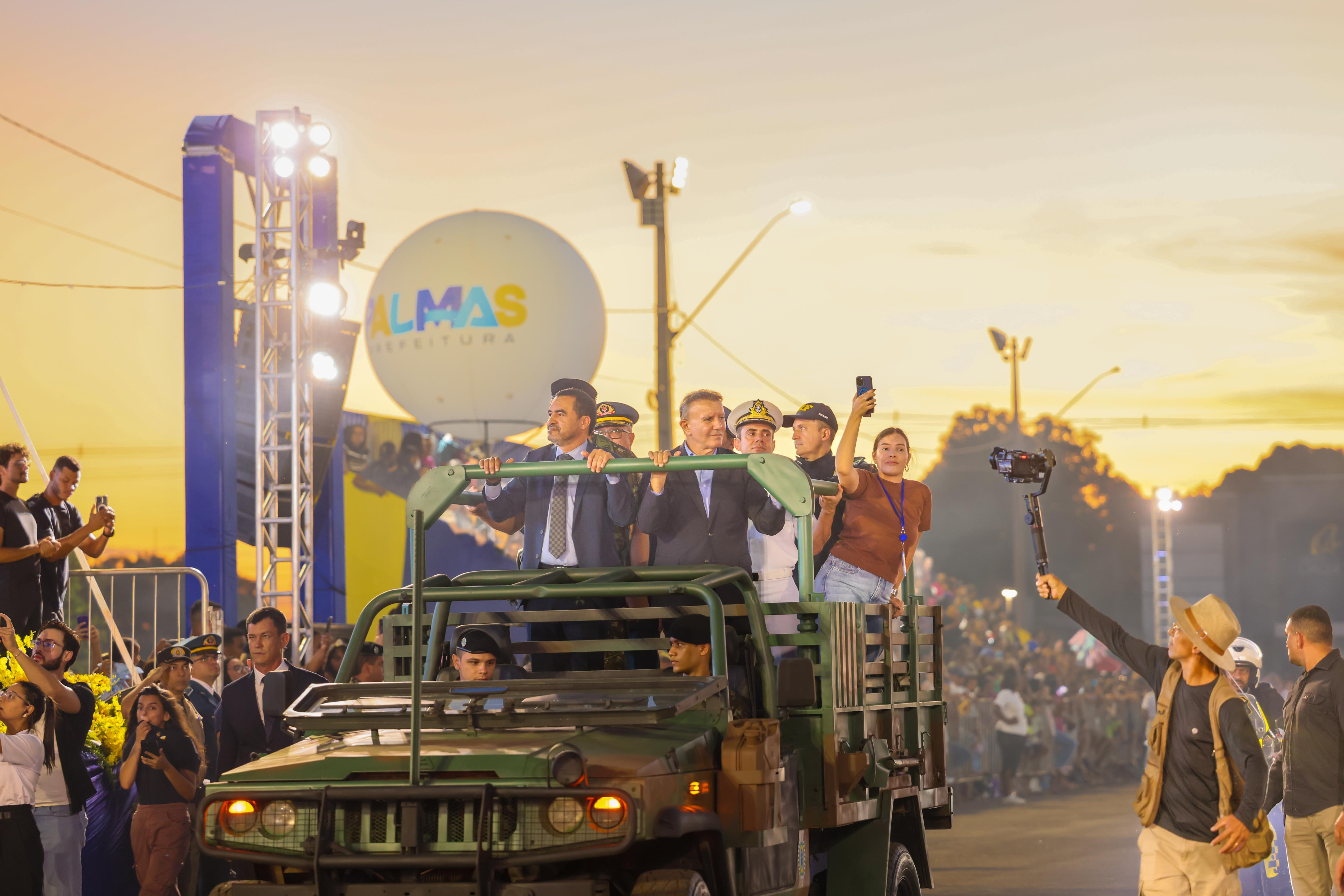 Revista às Tropas, pelo prefeito de Palmas, governador do Tocantins e autoridades militares