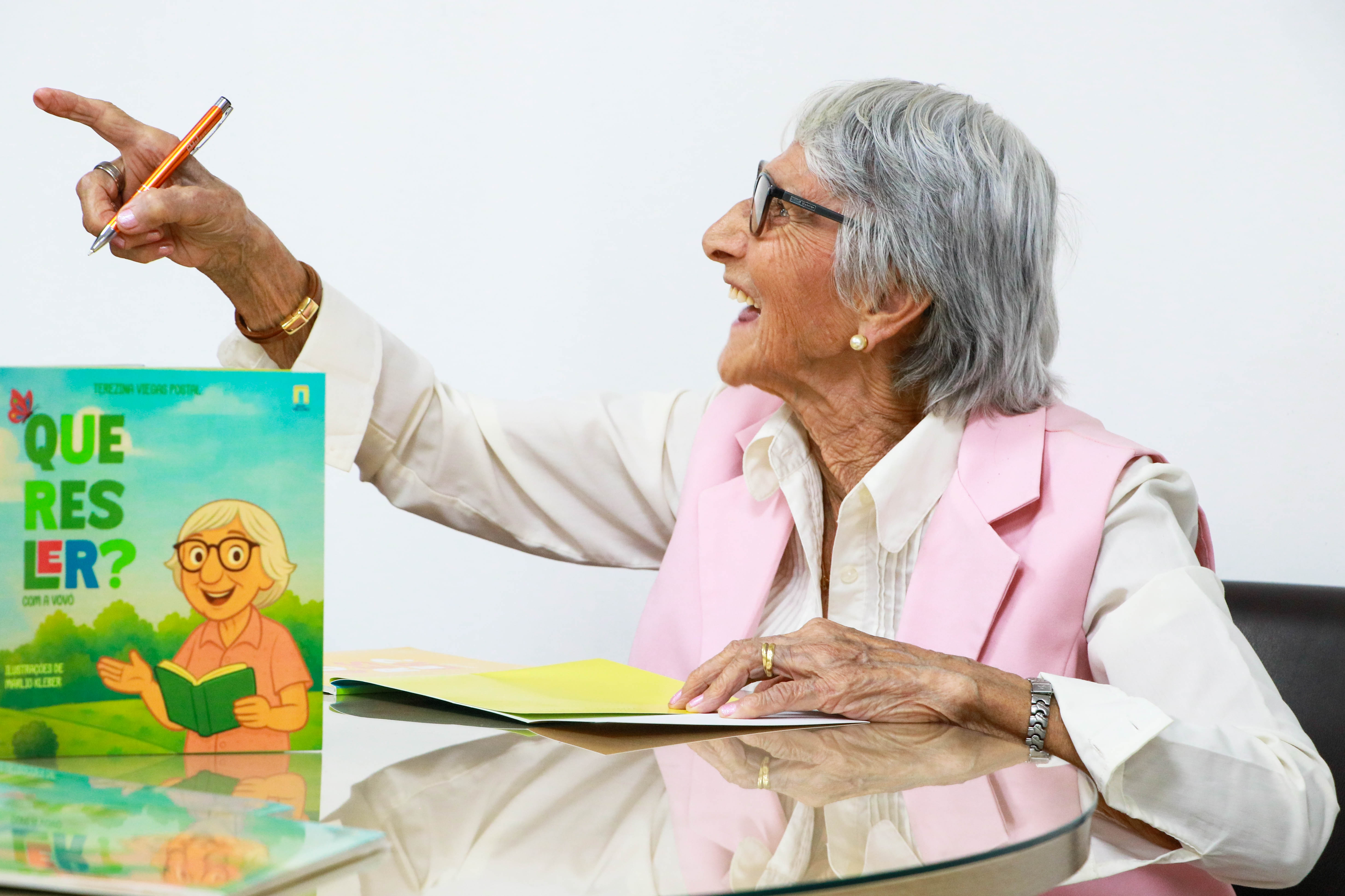 Escritora lança primeiro livro infantil aos 92 anos em evento da Fundação Cultural de Palmas