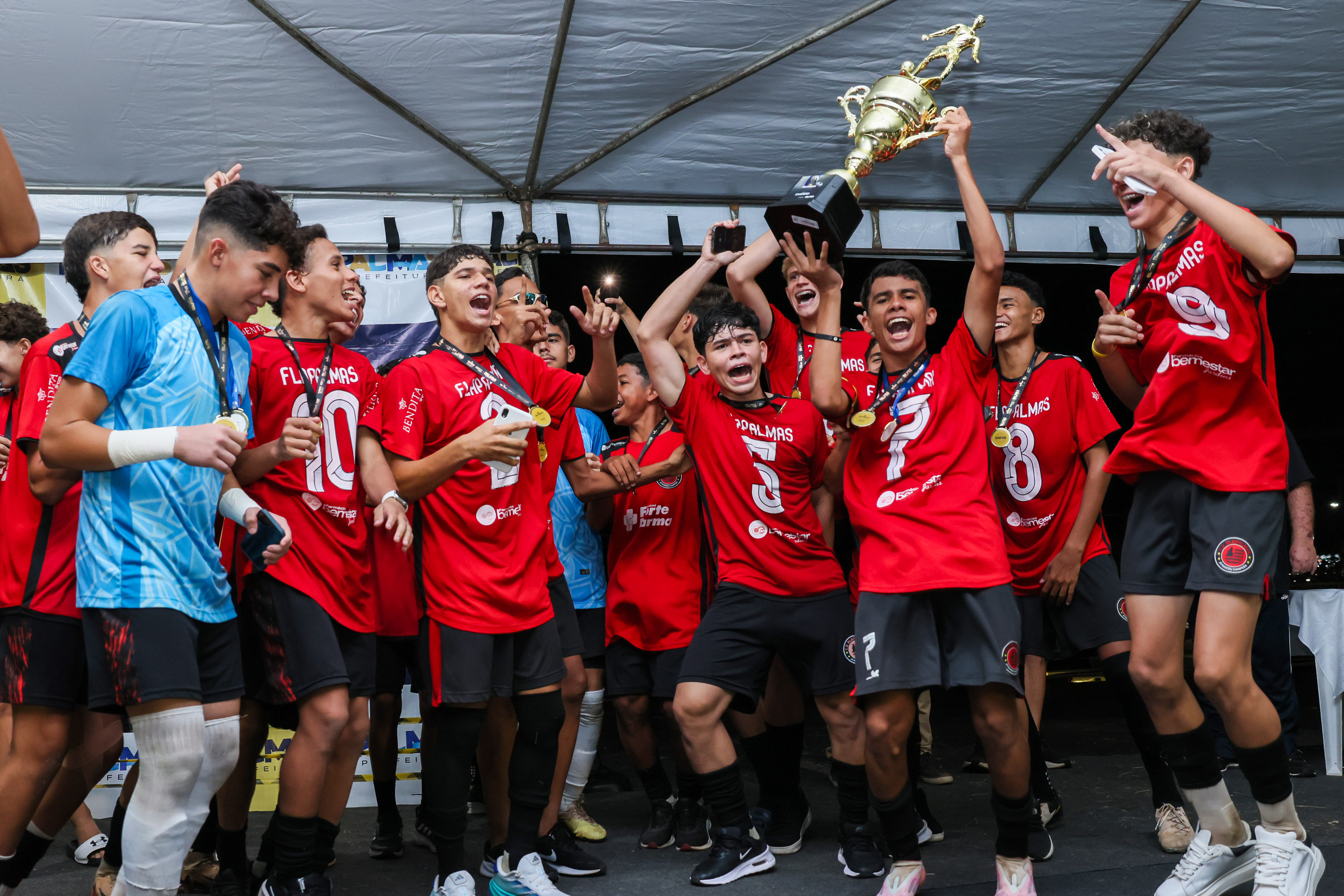 
O FlaPalmas2 comemora o título Sub-13 da Taça Cidade de Palmas