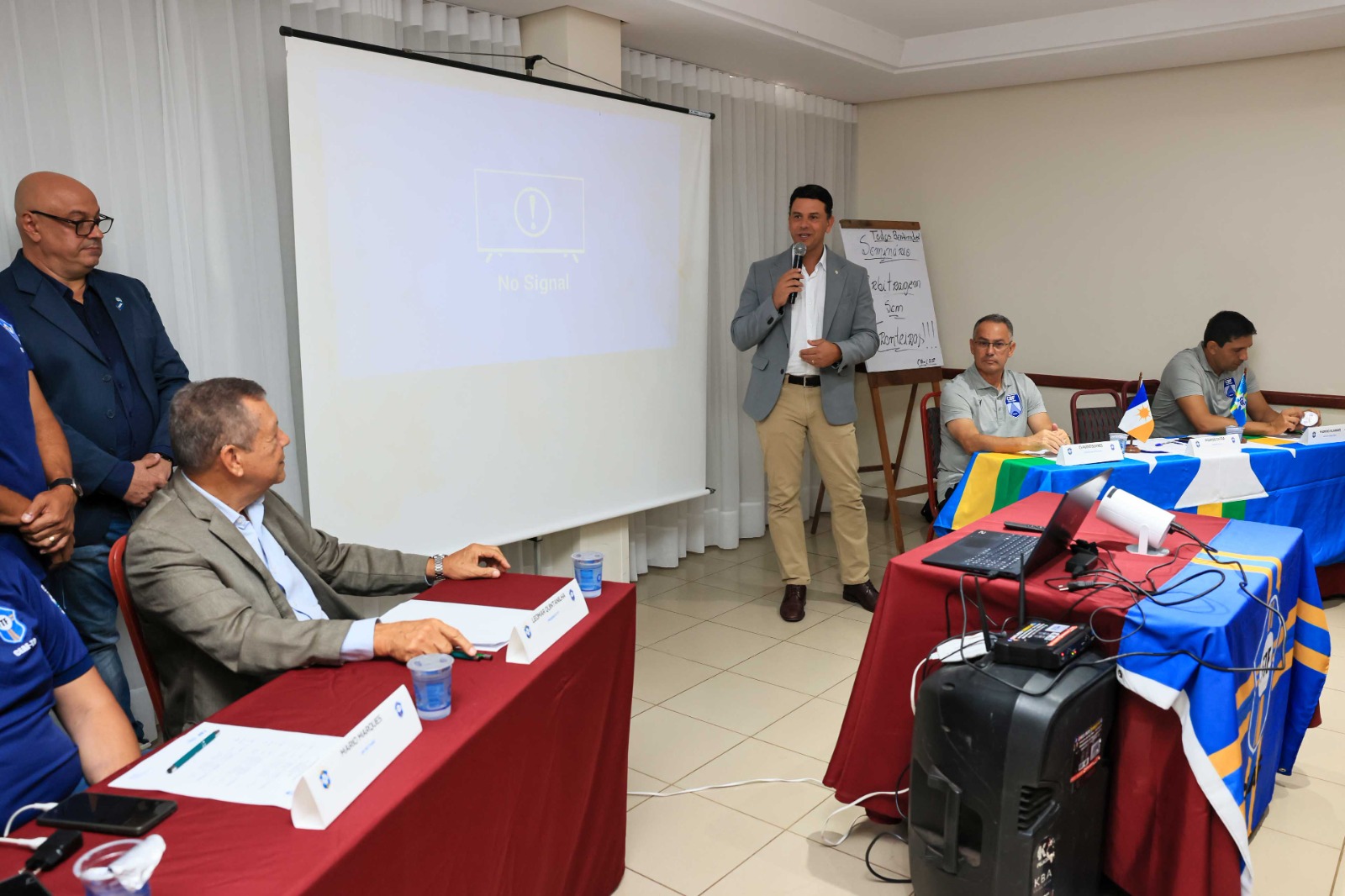 Ocoordenador-geral da Comissão de Arbitragem da CBF, Rodrigo Cintra, durante a abertura do evento 