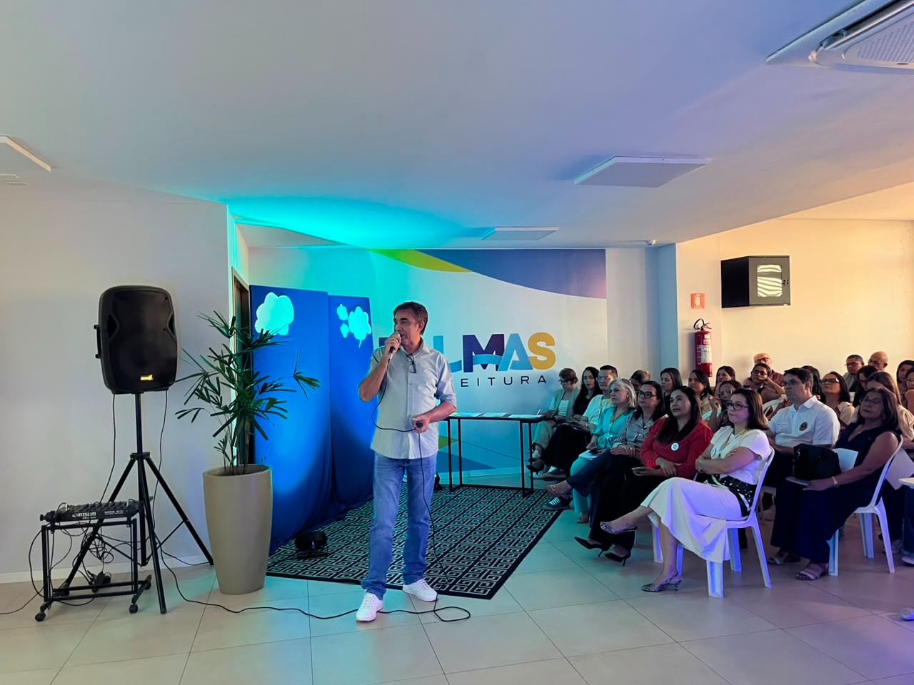 Superintendente de Avaliação e Desempenho Educacional, Joneidson Marinho Lustosa, fez uma análise técnica sobre os ciclos avaliativos da rede - Foto: João Antonio Morais