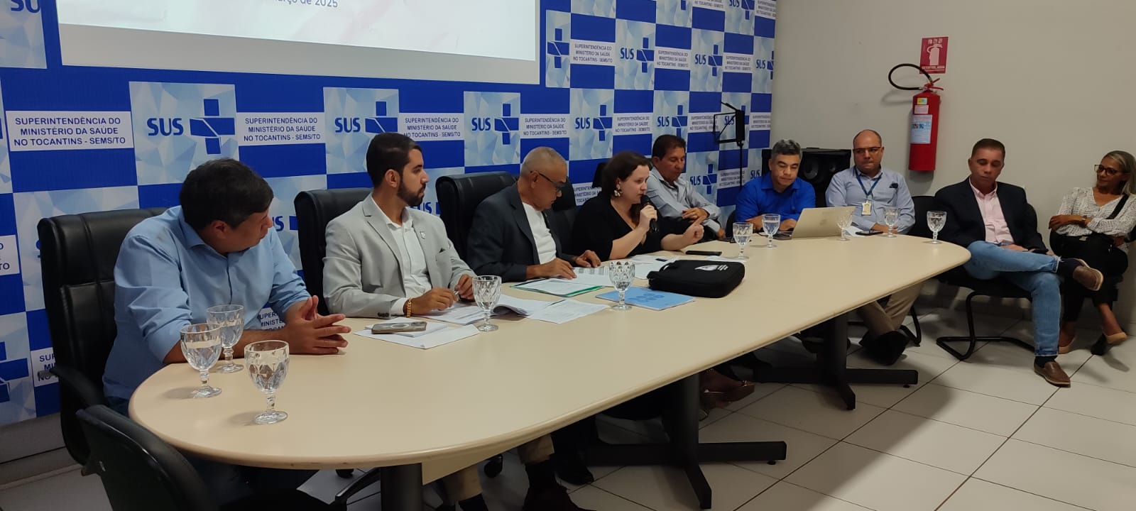 Reunião contou com presença da secretária municipal, do presidente da fesp, presidente do CMS, entre outros gestores