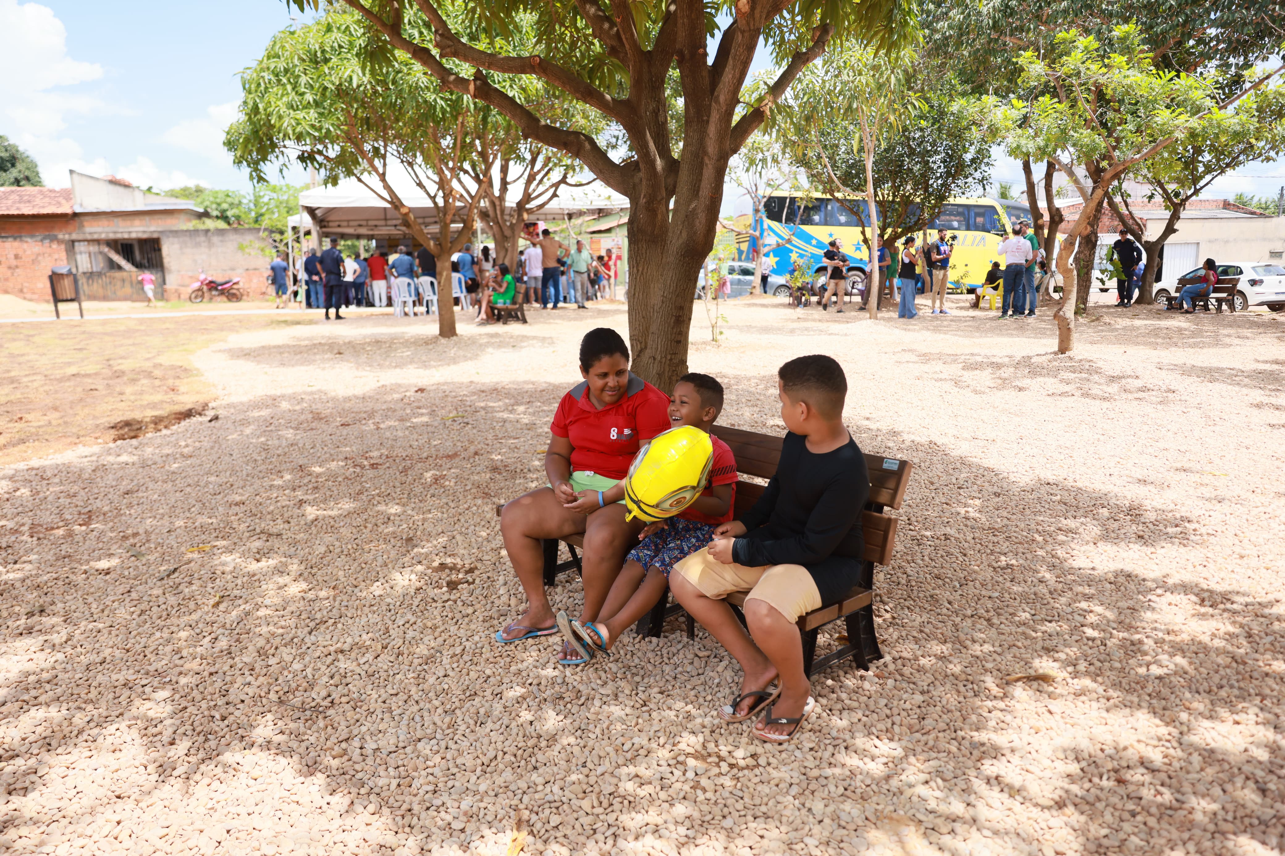 Família reunida no novo espaço de lazer na Arno 44 (409 Norte)