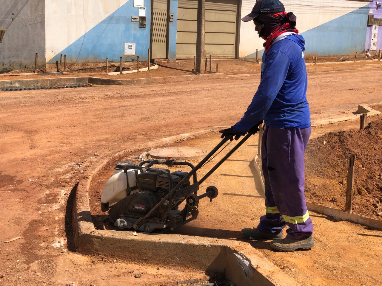 Obra contempla calçadas e rampas de acessibilidade 