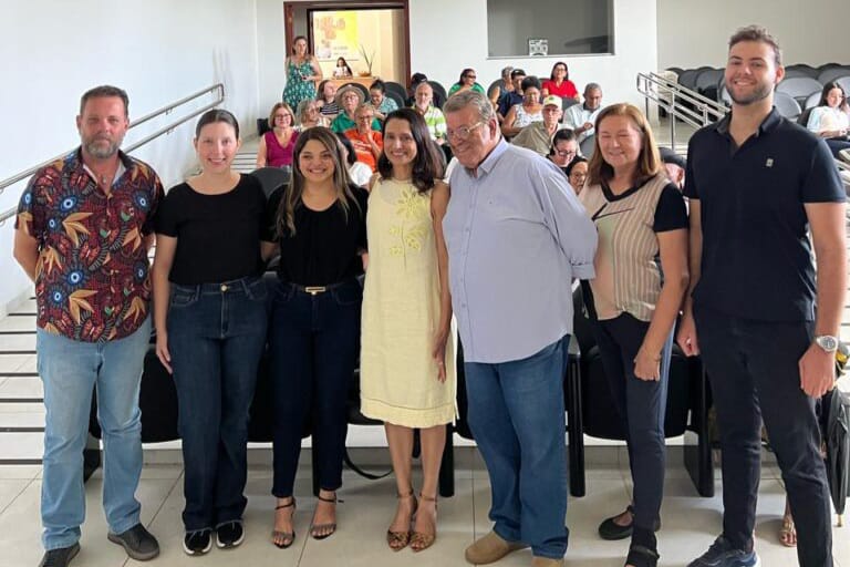 Primeira-dama participou do evento sobre Direitos da Pessoa Idosa na tarde deste sábado, 24