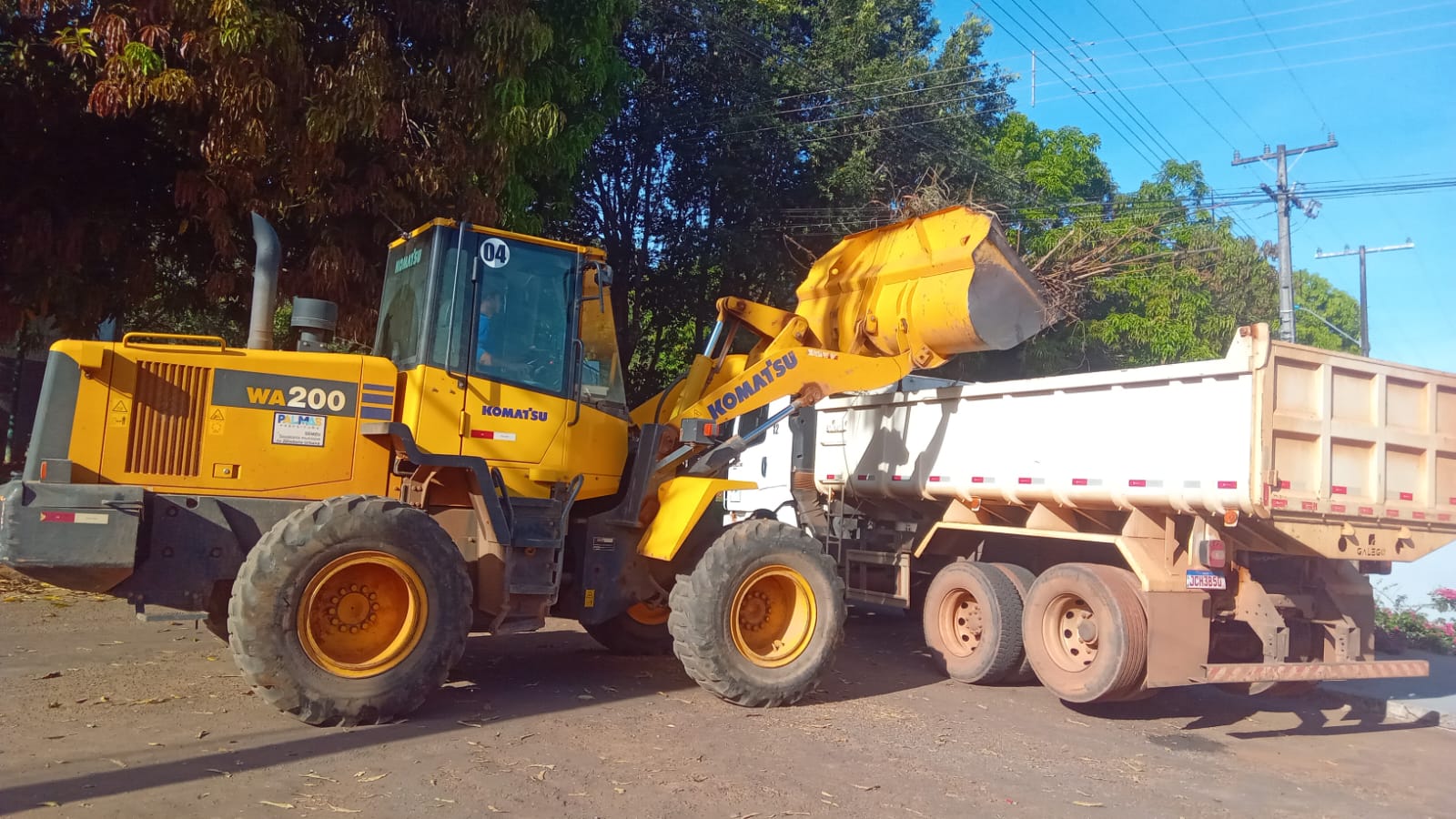 Mais de 700 toneladas de entulhos foram retirados