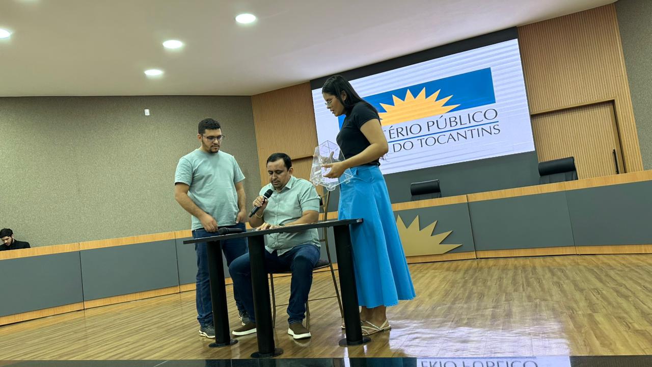 Secretário executivo da Sedeem, Fredson Rocha conduziu o sorteio com apoio da equipe da Pasta.