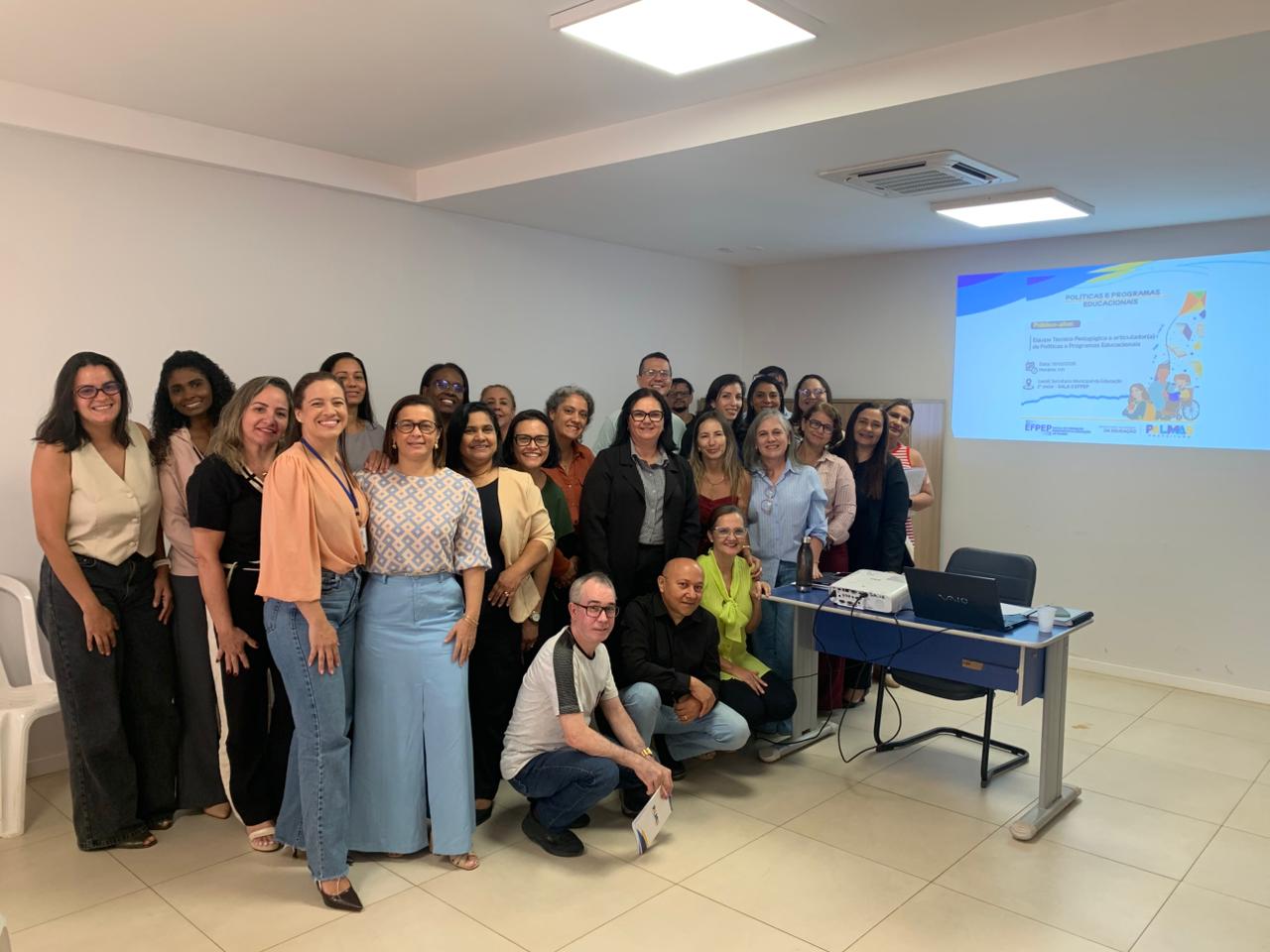 Semed reúne equipe técnica para alinhar políticas educacionais e revisão do Projeto Político Pedagógico das unidades de ensino