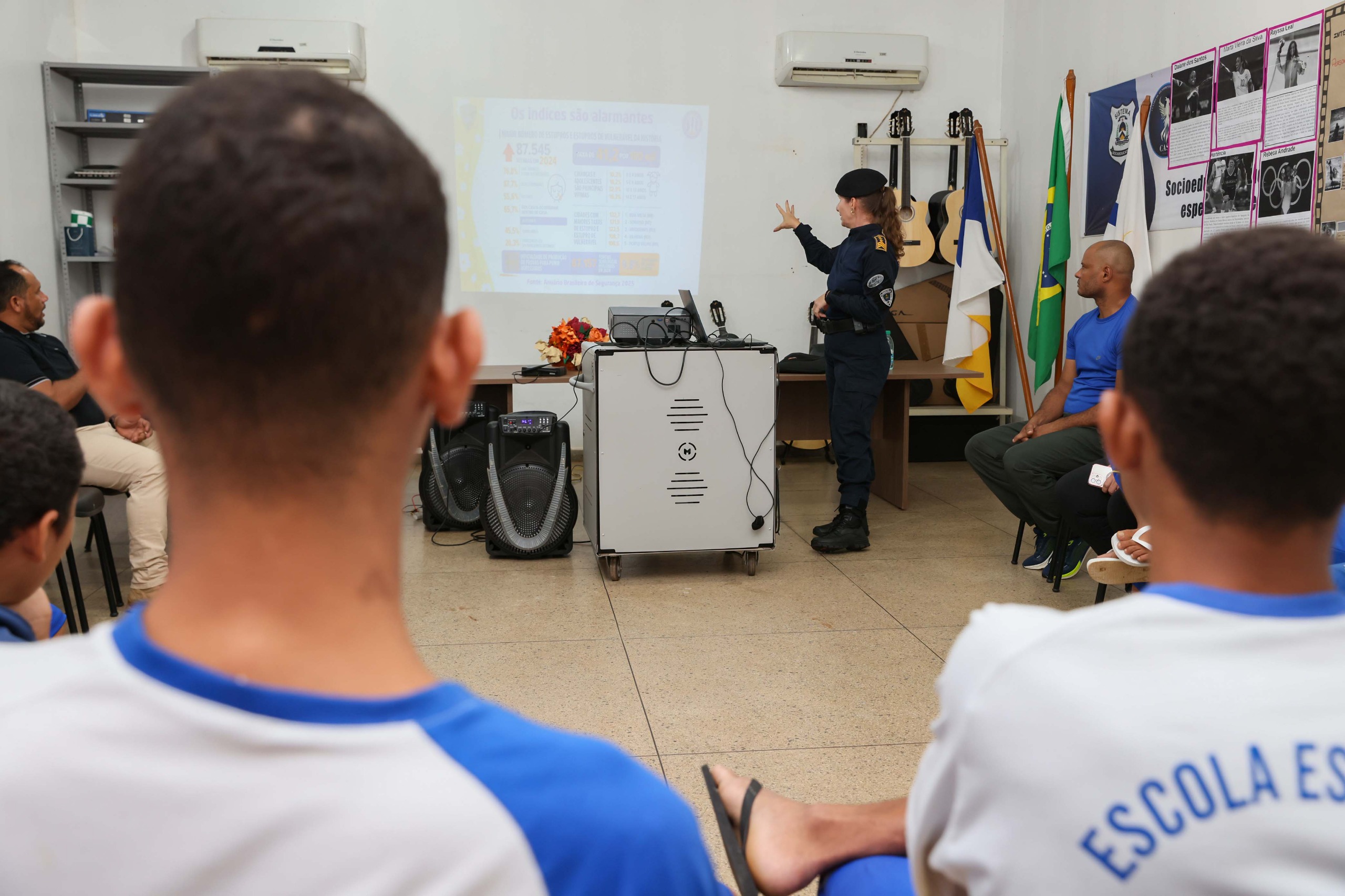 Patrulha Mulher Segura oferece palestra sobre tipos de violência no CASE Taquari