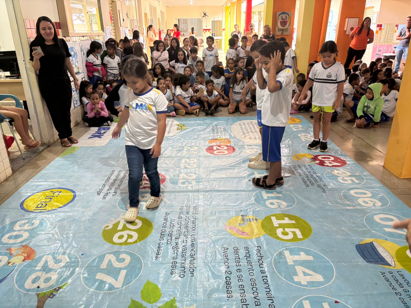Escola Degraus do Saber realiza Semana da Água com atividades educativas e participação das famílias