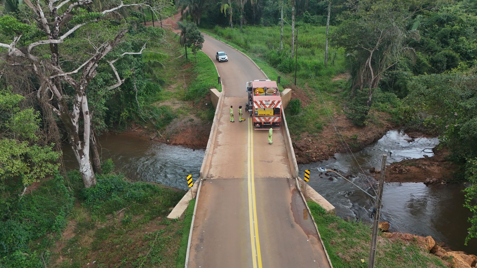 Nova Ponte dos Cruz recebe sinalização viária e reforça segurança no acesso a Taquaruçu
