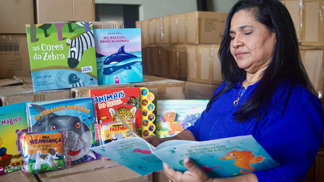 Escolas e Cmeis de Palmas recebem 120 mil novos livros para fortalecer aprendizagem
