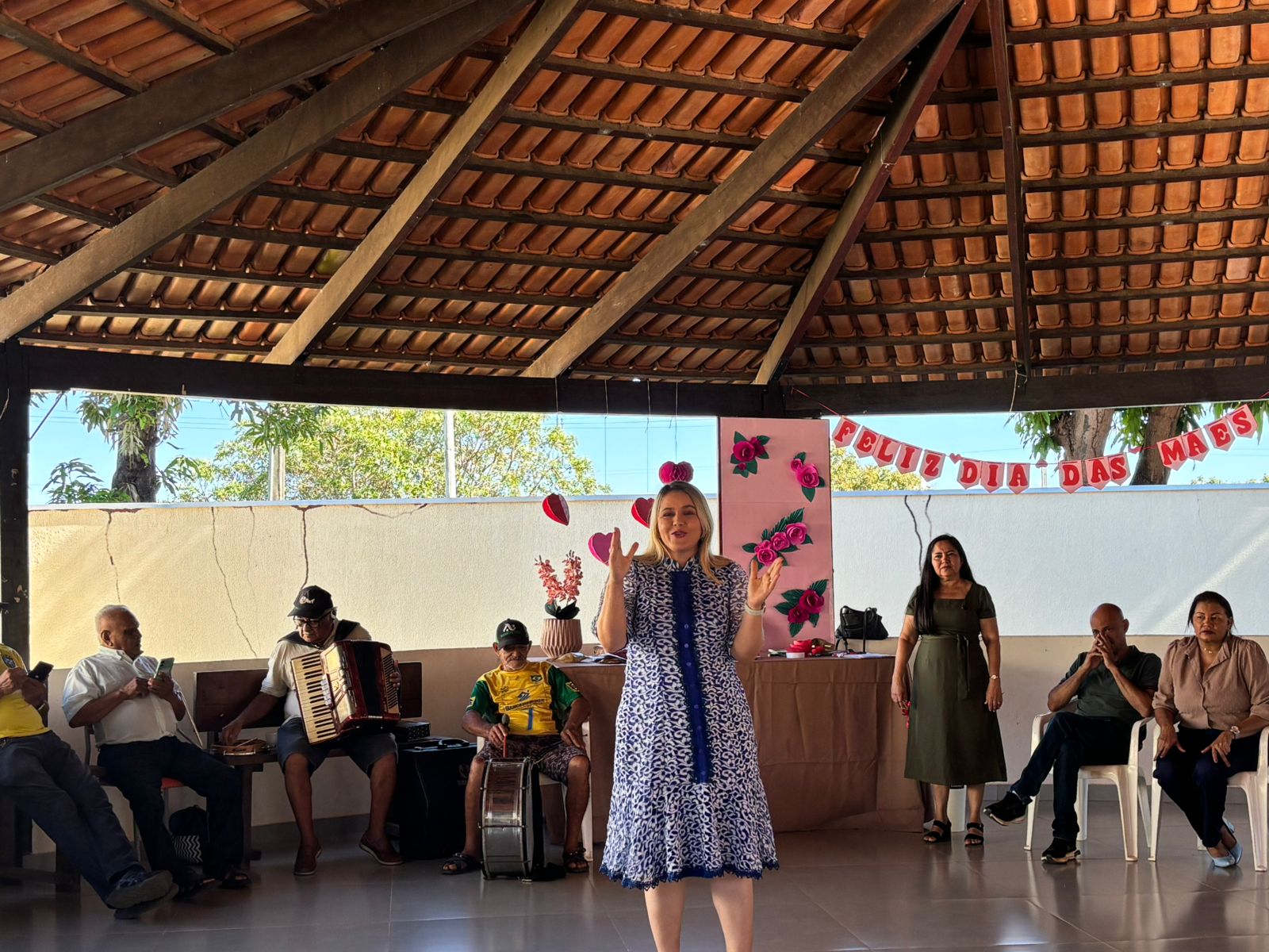 Cras Kanela celebra mães e conscientiza sobre o Maio Laranja