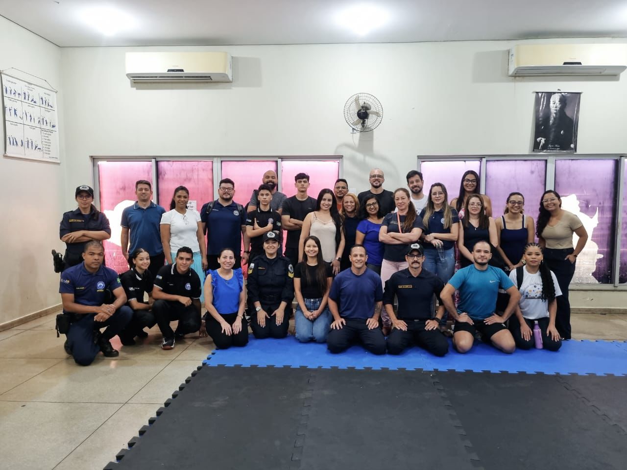 Guarda Metropolitana homenageia mães com aulão gratuito no Parque Cesamar