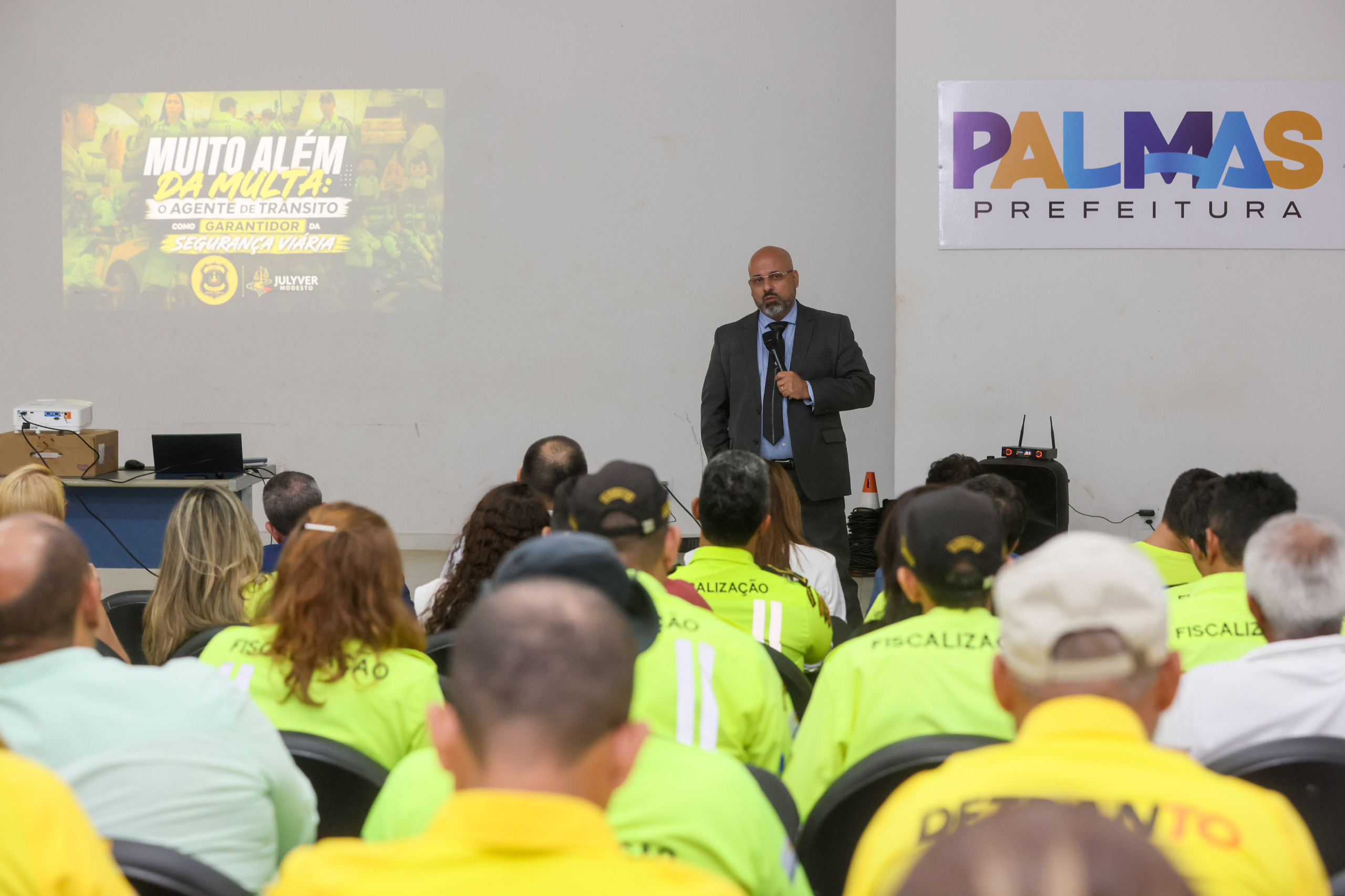 Palestra promove reflexão sobre o papel dos agentes de trânsito na segurança viária