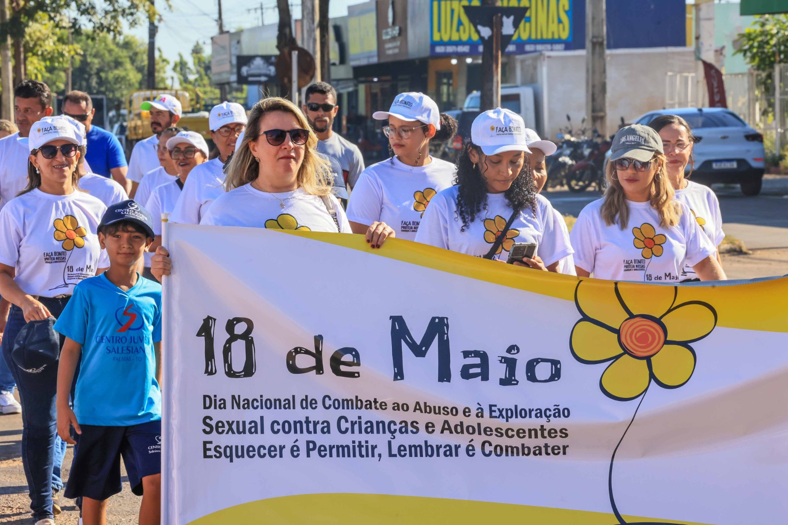 Cras Javaé mobiliza comunidade com ação educativa do Maio Laranja em Taquaralto