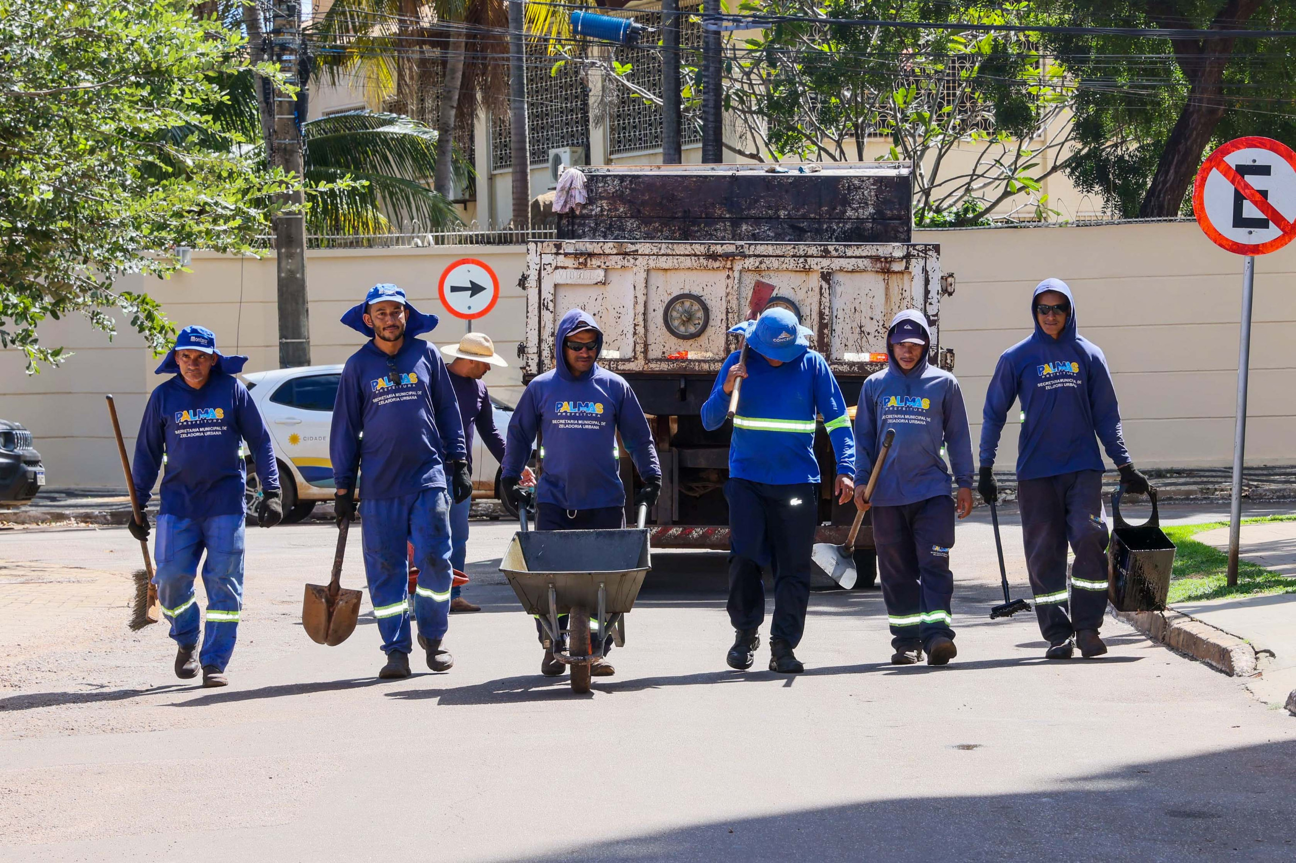 Serviço diário de tapa-buracos da Prefeitura de Palmas recupera cerca de mil pontos  todos os dias