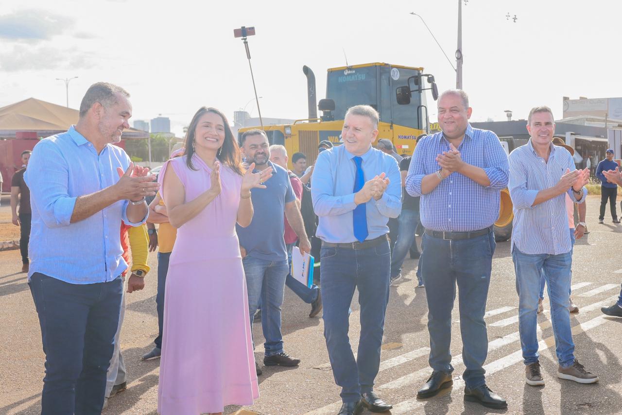 Prefeito Eduardo Siqueira Campos acompanha grande mobilização de limpeza na região central de Palmas
