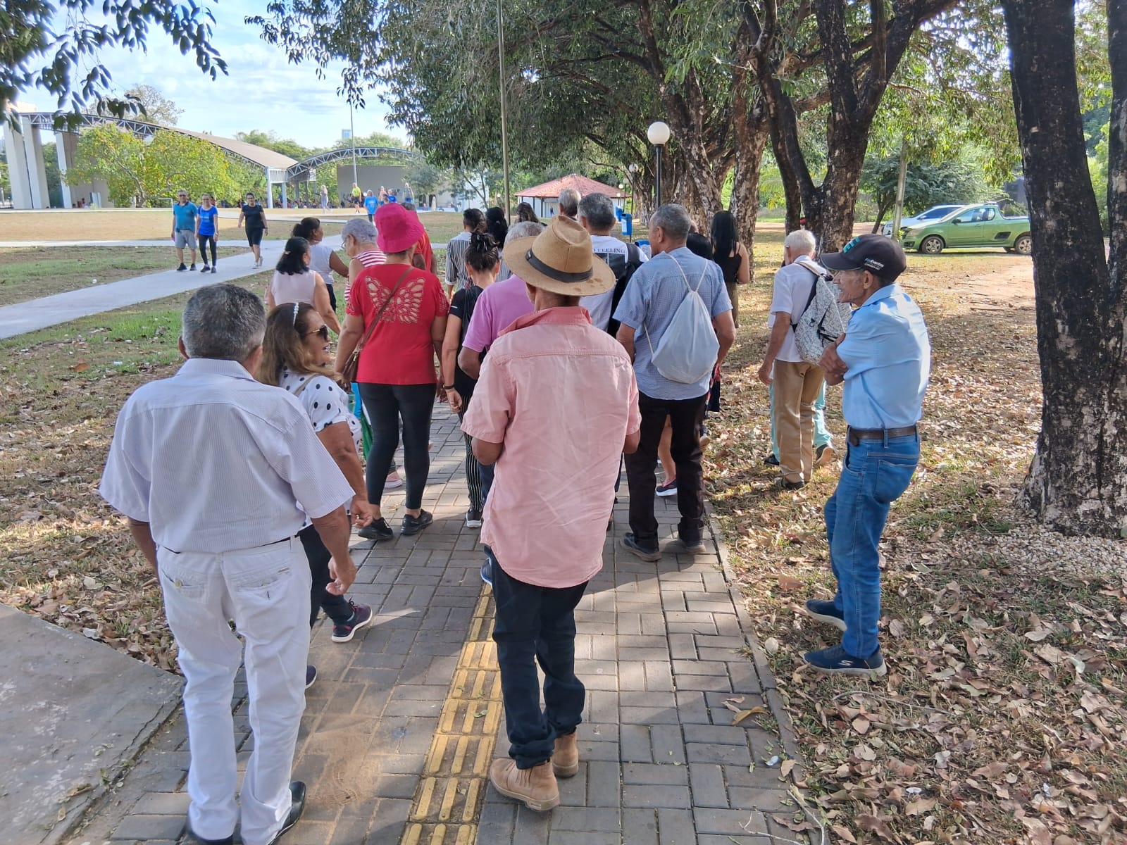 Prefeitura incentiva integração de idosos com visita ao Parque da Pessoa Idosa e ao Viveiro Municipal