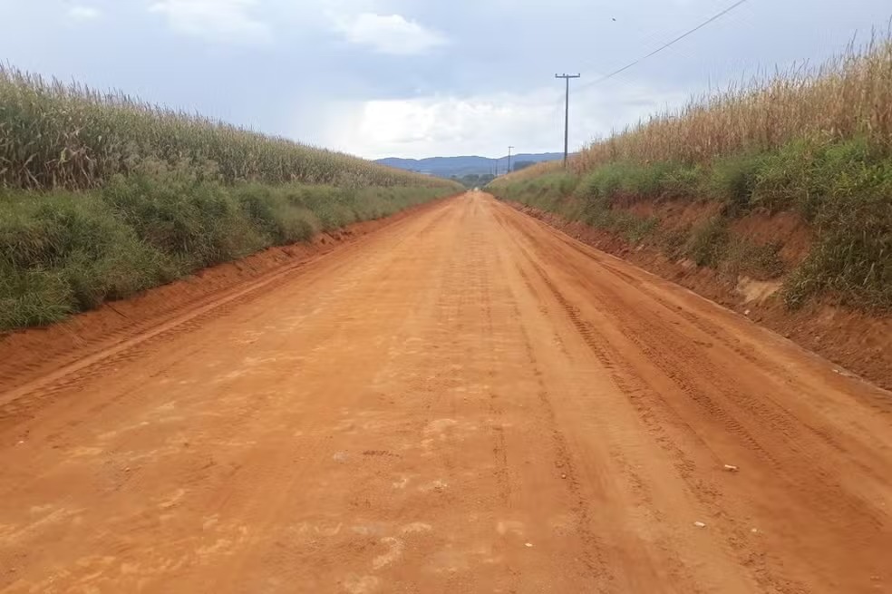 Prefeitura de Palmas reforça manutenção de estradas rurais com contratação de máquinas e caminhões