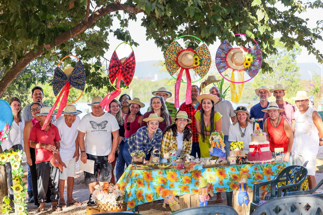 Festa junina do Junho Violeta promove conscientização e integração entre idosos no Parque Cesamar