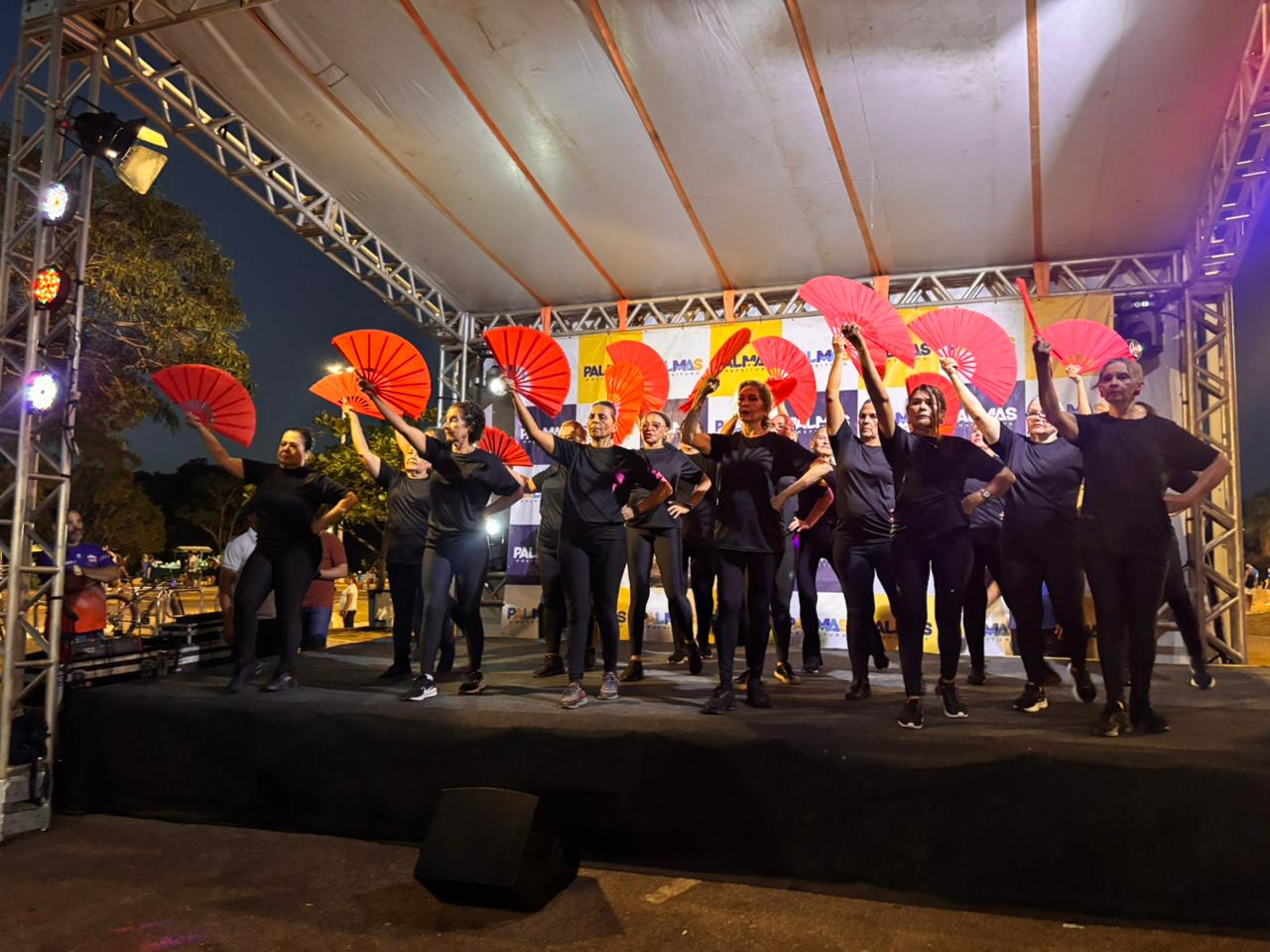 Alunos do Parque da Pessoa Idosa participam do Palmas + Fitness e dão show de vitalidade no Parque Cesamar