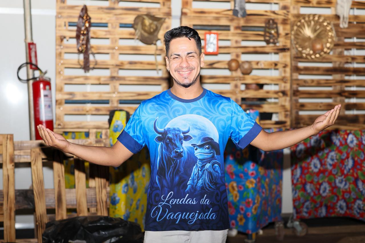 Fogo na Cumbuca abre apresentações do Grupo Especial e Companhia do Calypso anima público no Arraiá da Capital
