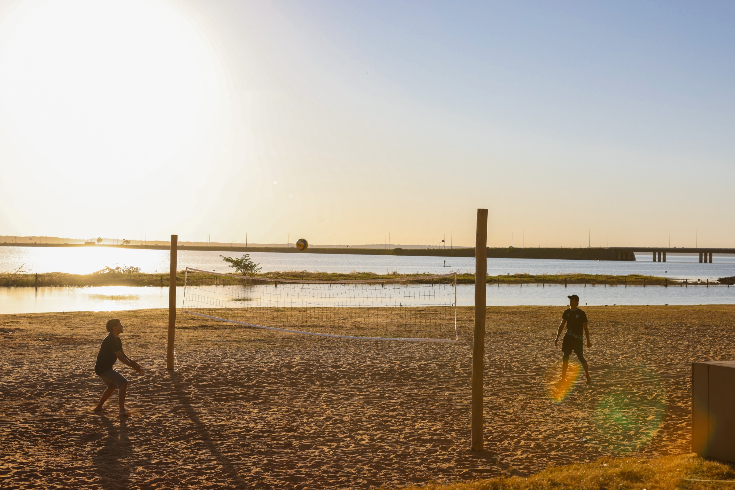 Torneios na areia e aulas de dança vão animar o fim de semana nas praias de Palmas